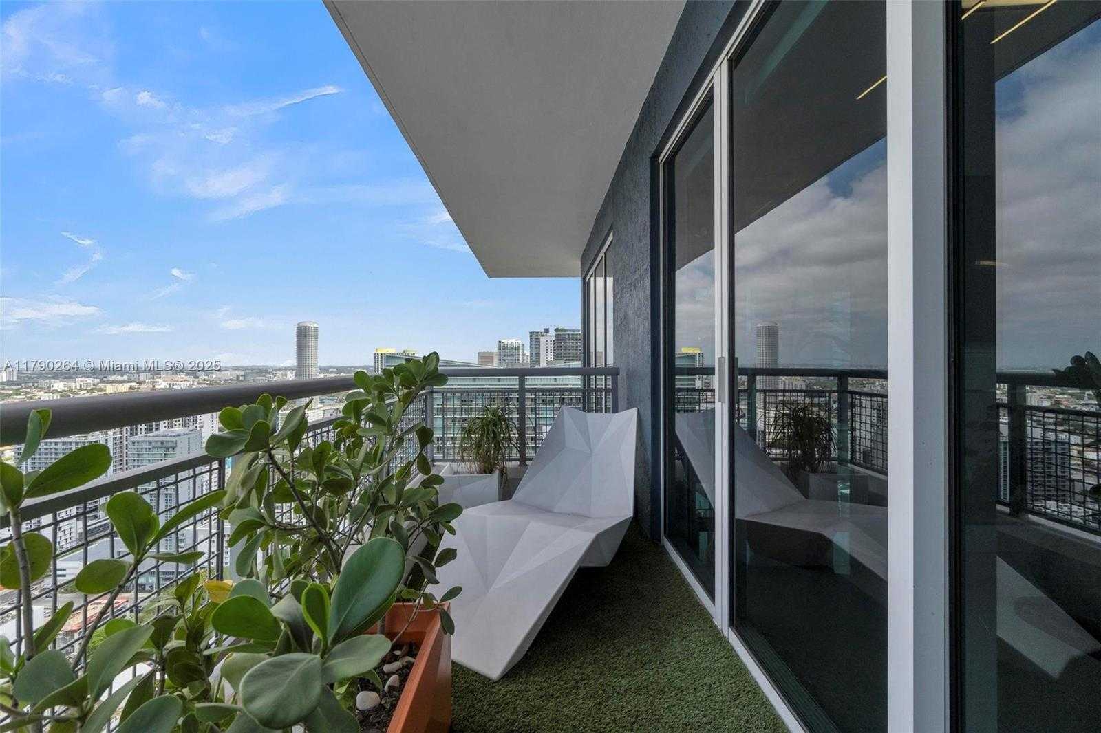 Small Image of 60 SOUTH WEST 13TH ST #3613, Miami Number 37