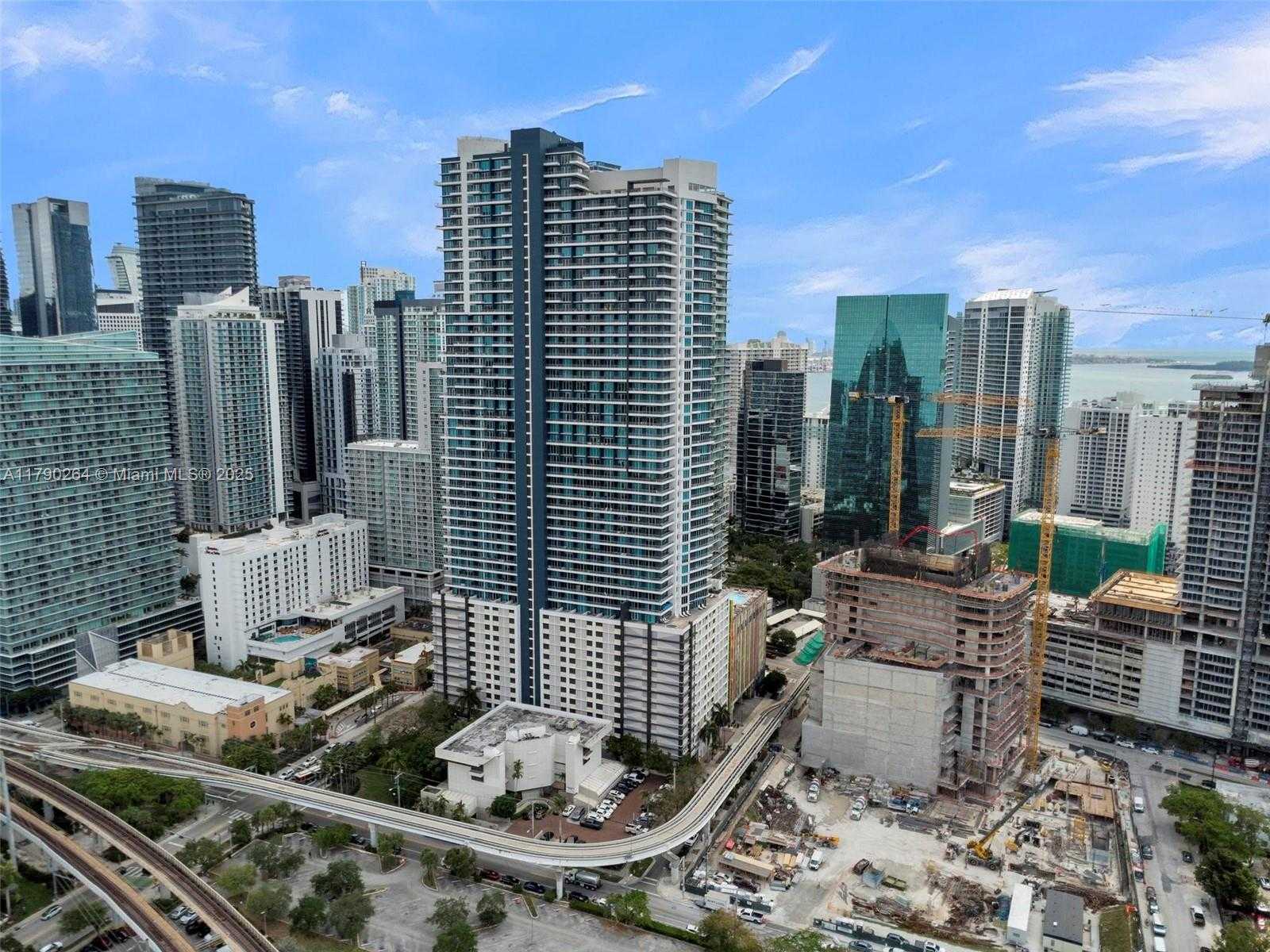 Small Image of 60 SOUTH WEST 13TH ST #3613, Miami Number 5