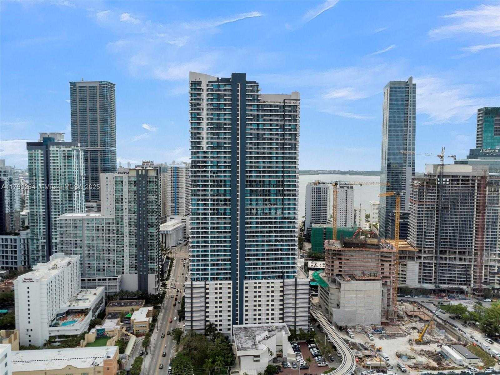 Small Image of 60 SOUTH WEST 13TH ST #3613, Miami Number 6