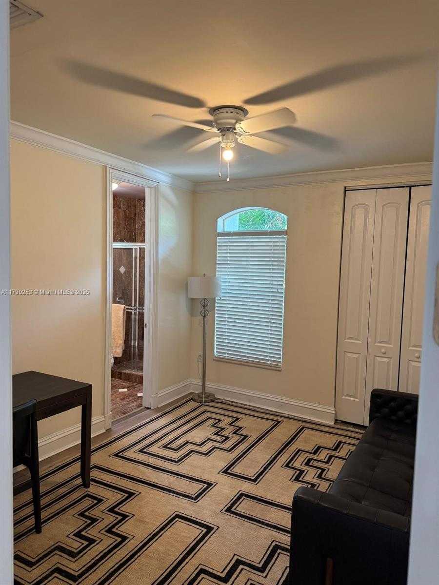 Small Image of 3320 NORTH EAST 164TH ST, North Miami Beach Number 12