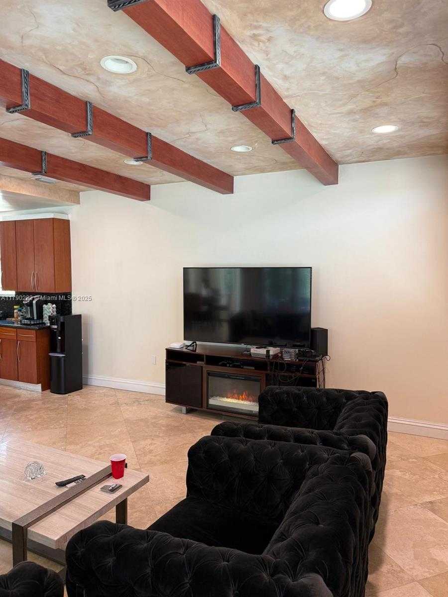 Small Image of 3320 NORTH EAST 164TH ST, North Miami Beach Number 31