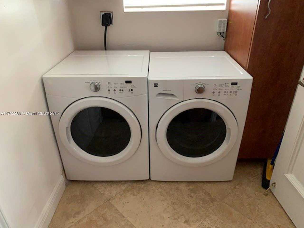 Small Image of 3320 NORTH EAST 164TH ST, North Miami Beach Number 35