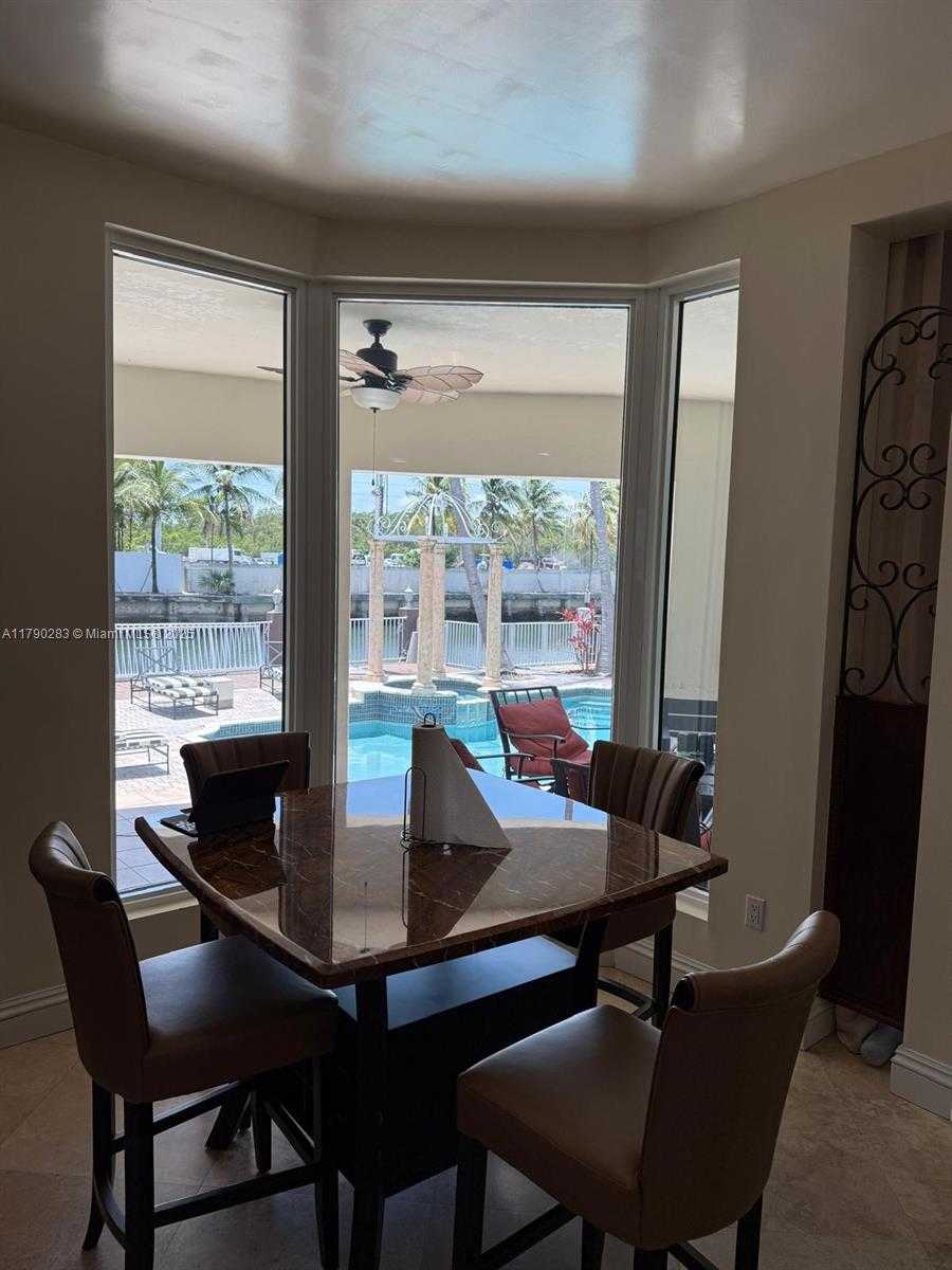 Small Image of 3320 NORTH EAST 164TH ST, North Miami Beach Number 37