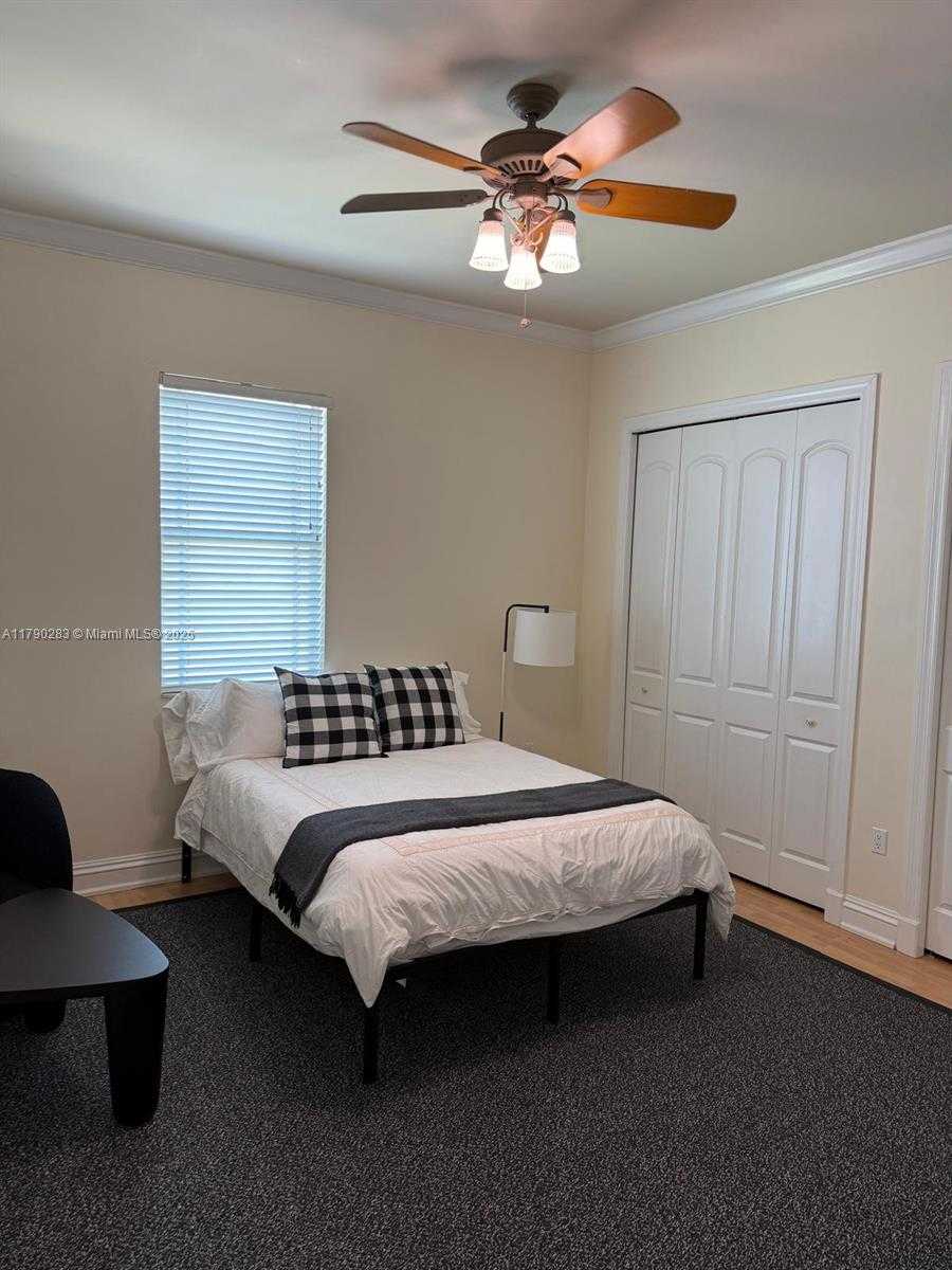 Small Image of 3320 NORTH EAST 164TH ST, North Miami Beach Number 41