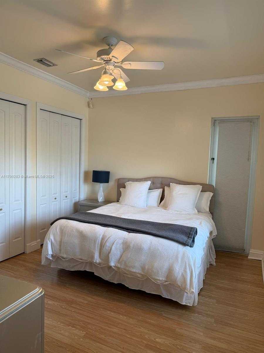 Small Image of 3320 NORTH EAST 164TH ST, North Miami Beach Number 49