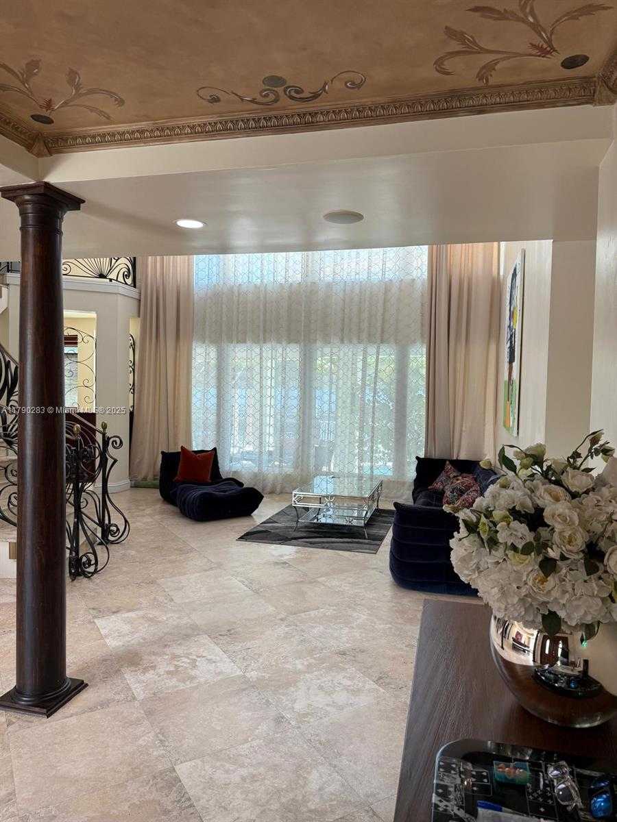 Small Image of 3320 NORTH EAST 164TH ST, North Miami Beach Number 5