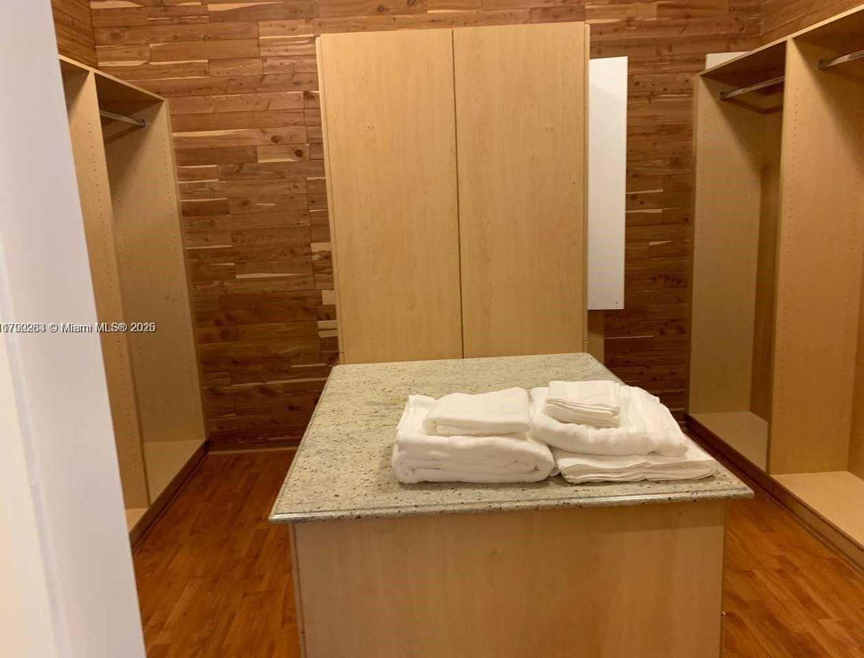Small Image of 3320 NORTH EAST 164TH ST, North Miami Beach Number 54