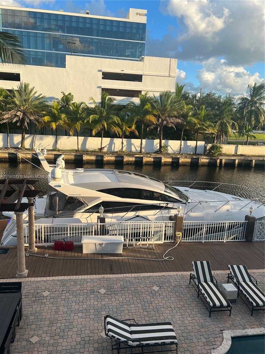 Small Image of 3320 NORTH EAST 164TH ST, North Miami Beach Number 58