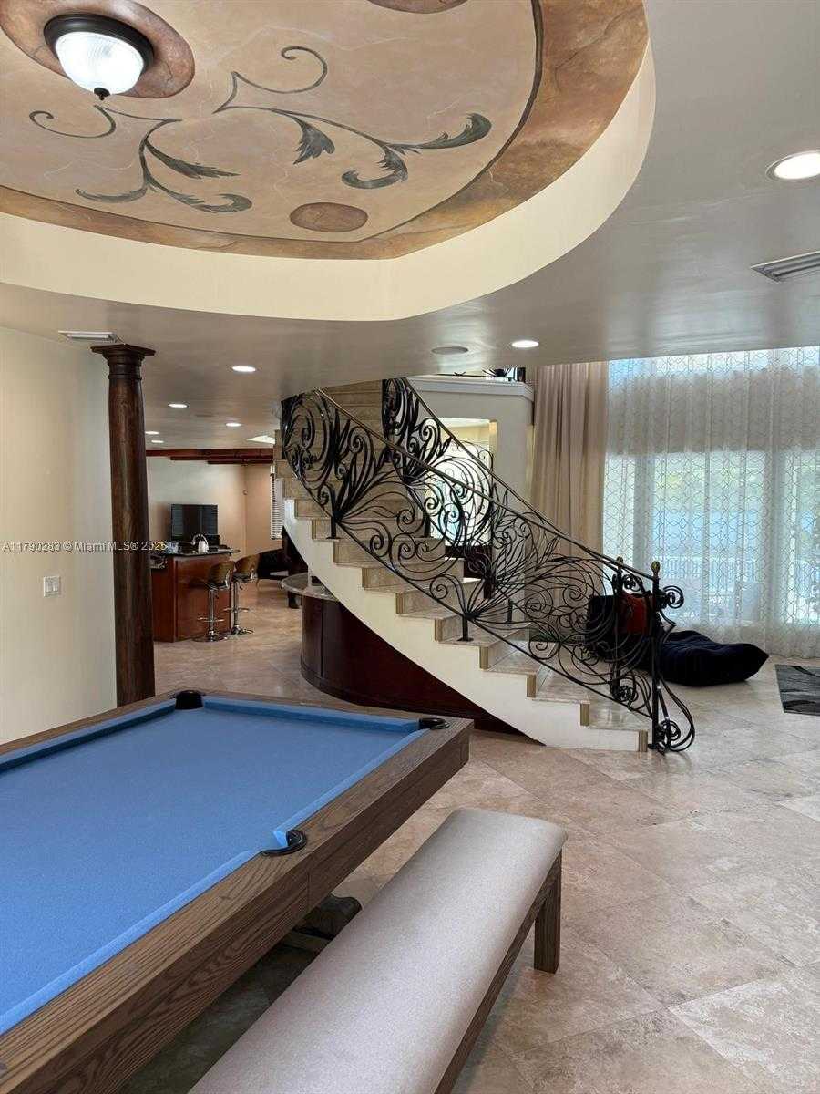 Small Image of 3320 NORTH EAST 164TH ST, North Miami Beach Number 7