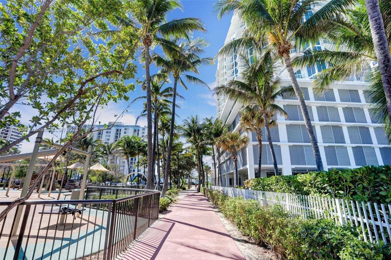 Small Image of 6515 COLLINS AVE #1604, Miami Beach Number 12