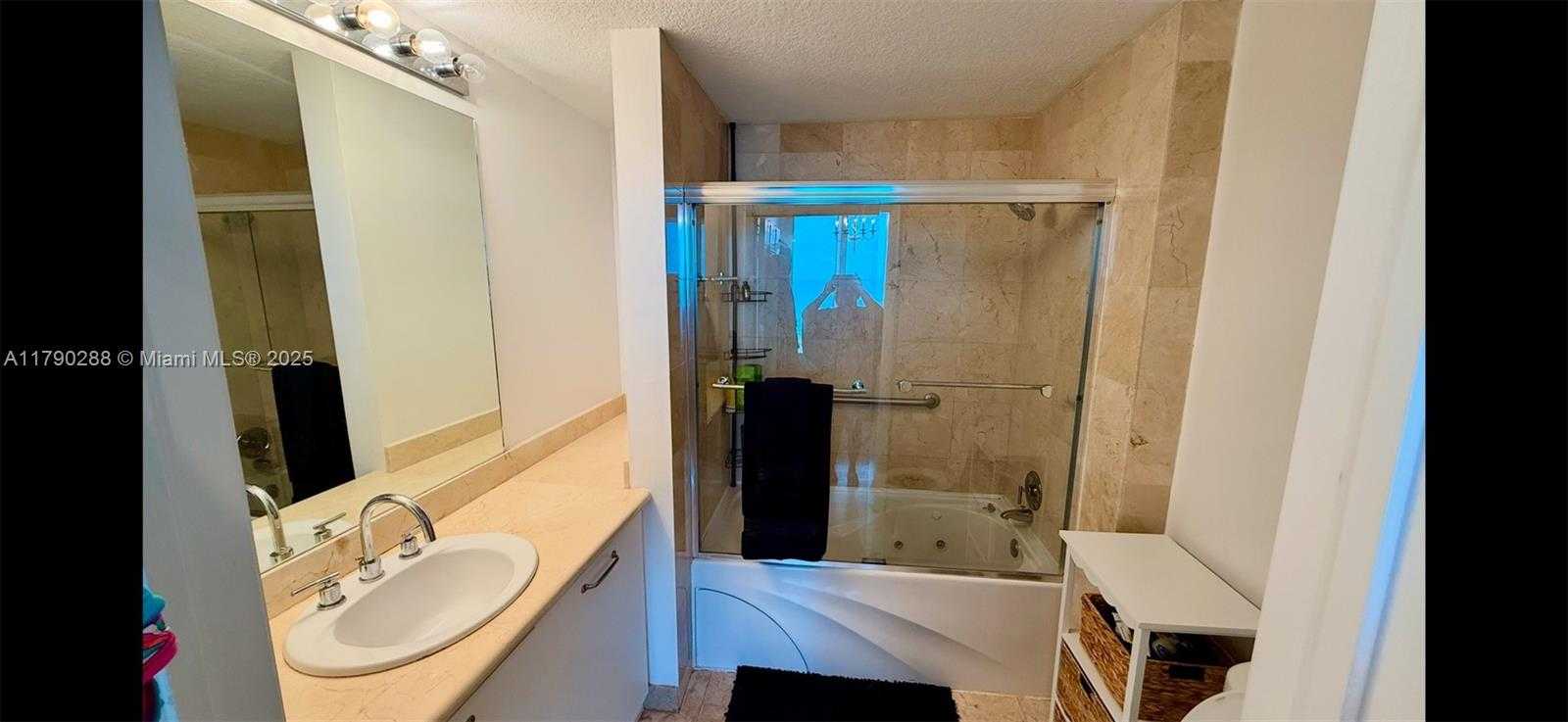 Small Image of 6515 COLLINS AVE #1604, Miami Beach Number 16
