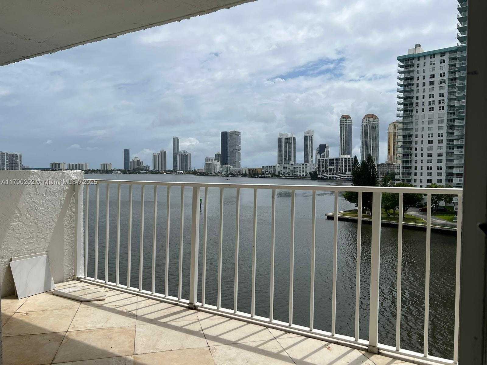 Small Image of 4000 NORTH EAST 170TH ST #604, North Miami Beach Number 2