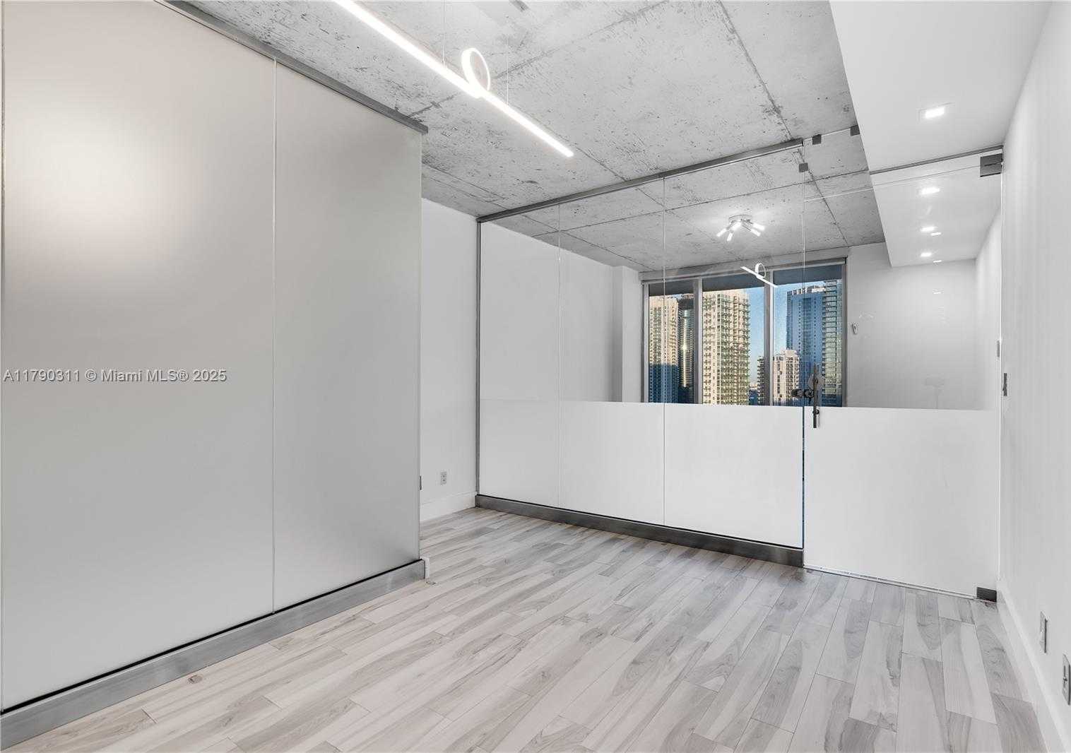 Small Image of 690 SOUTH WEST 1ST CT #2124, Miami Number 10