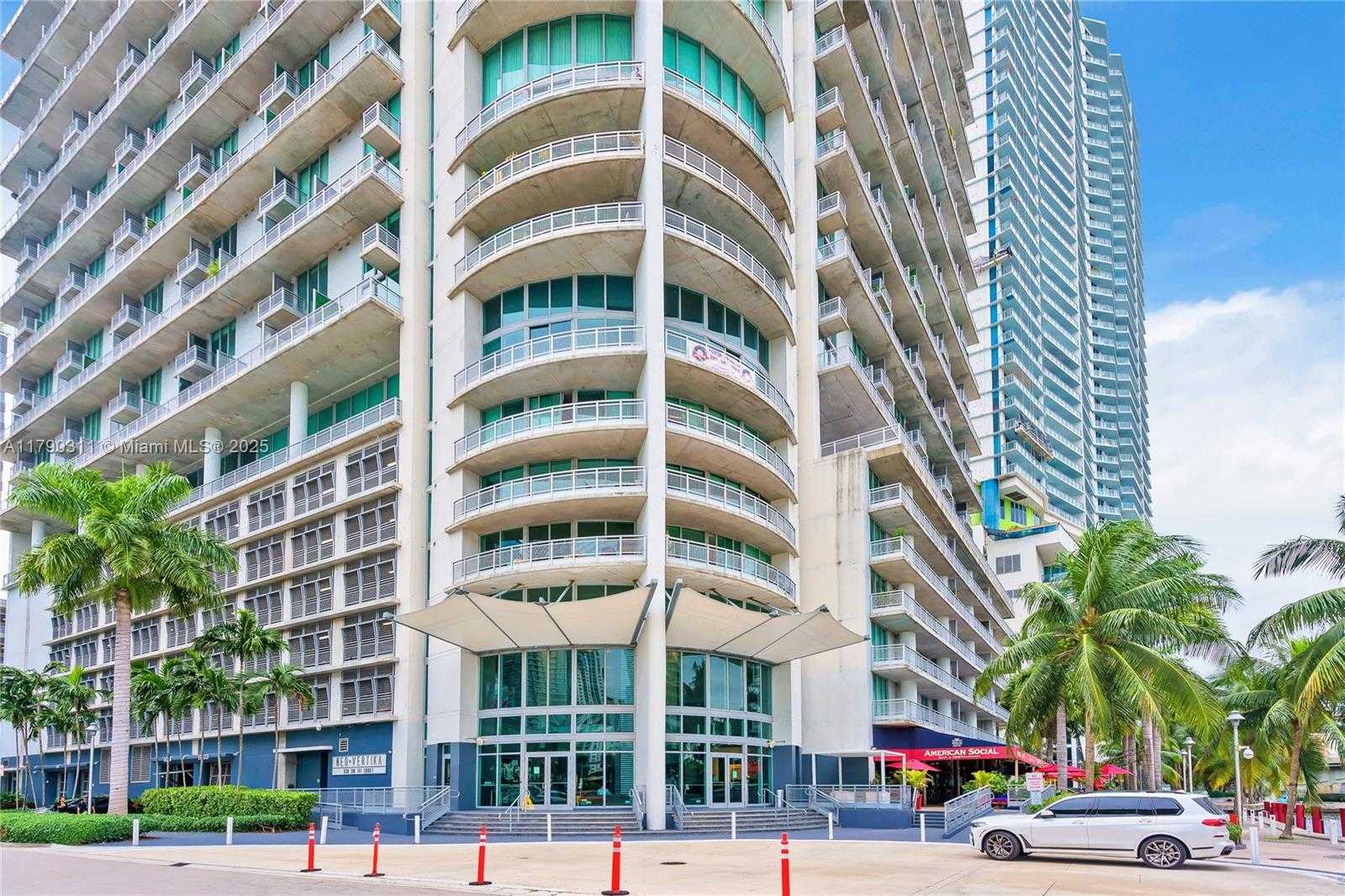 Small Image of 690 SOUTH WEST 1ST CT #2124, Miami Number 38