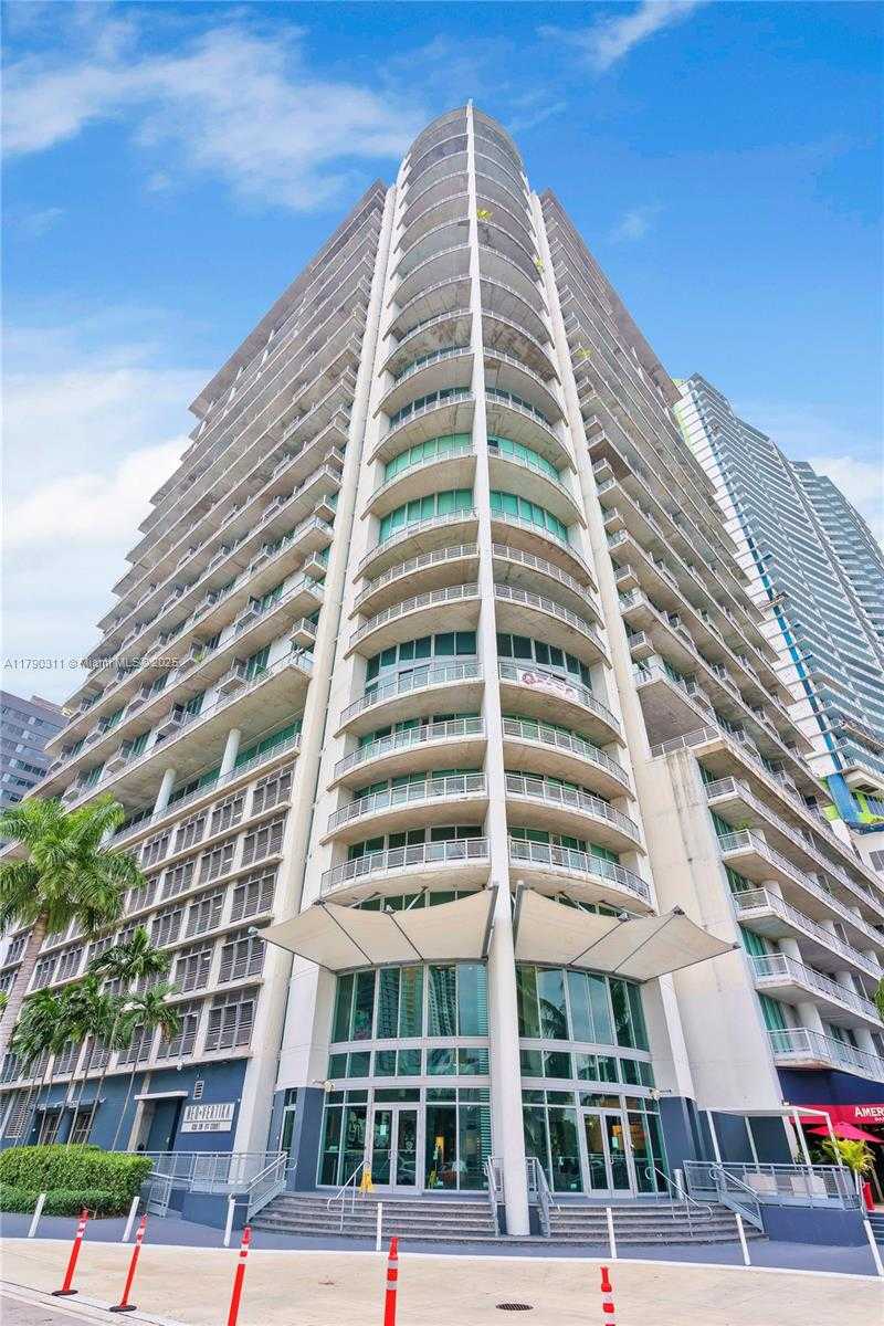 Small Image of 690 SOUTH WEST 1ST CT #2124, Miami Number 39