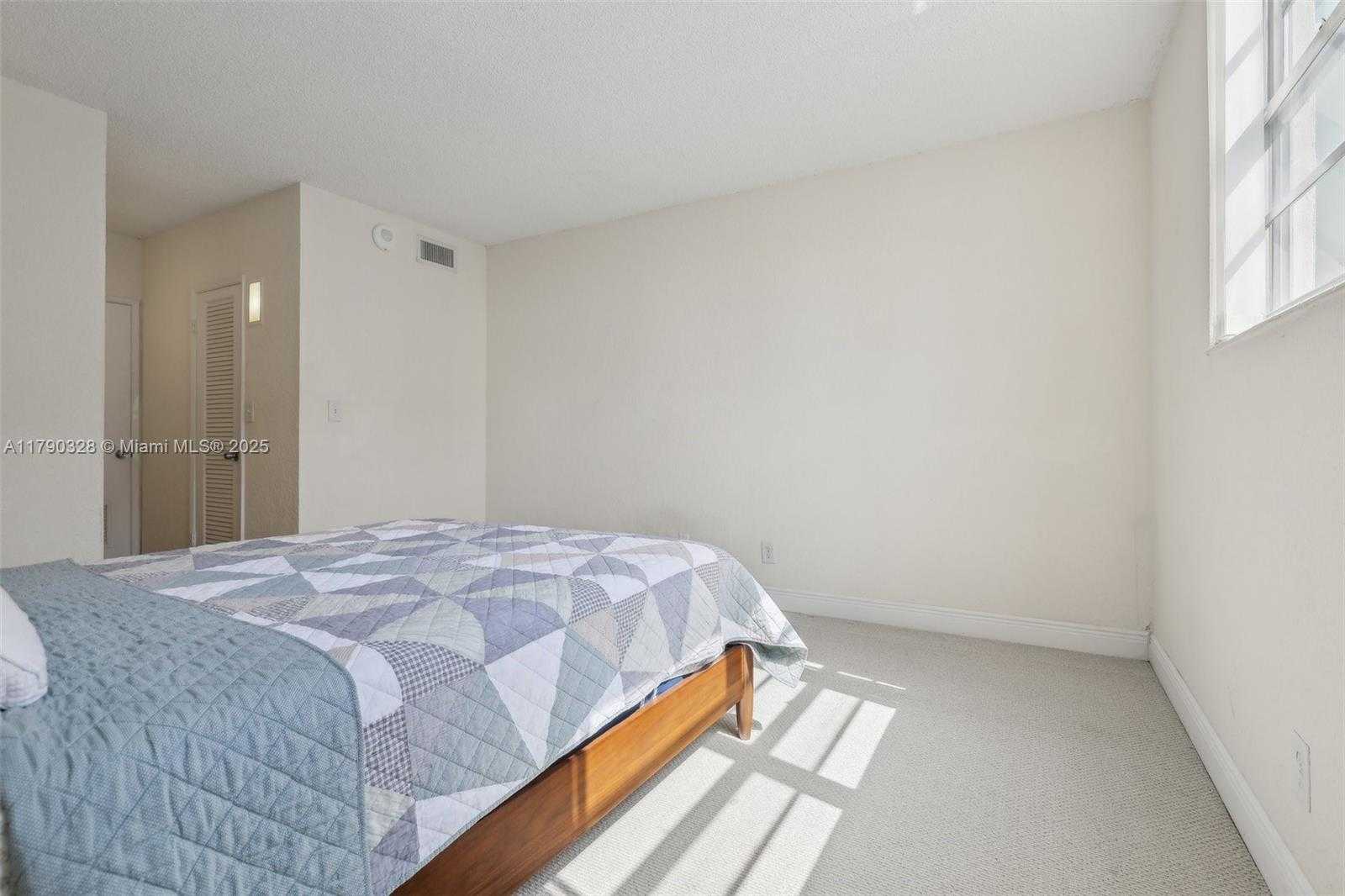 Small Image of 19390 COLLINS AVE #712, Sunny Isles Beach Number 14