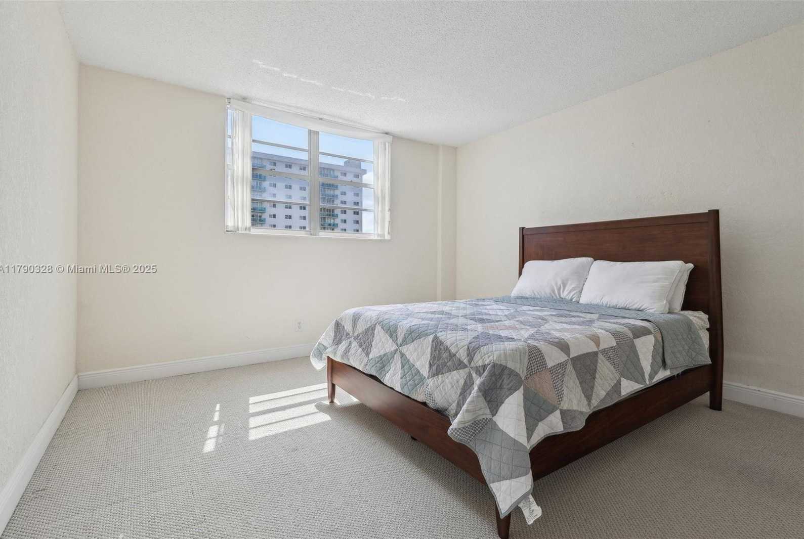 Small Image of 19390 COLLINS AVE #712, Sunny Isles Beach Number 16