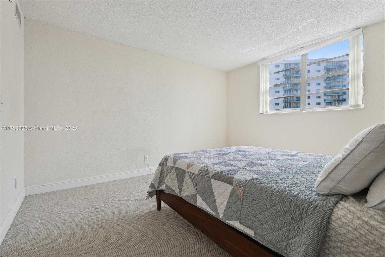 Small Image of 19390 COLLINS AVE #712, Sunny Isles Beach Number 18