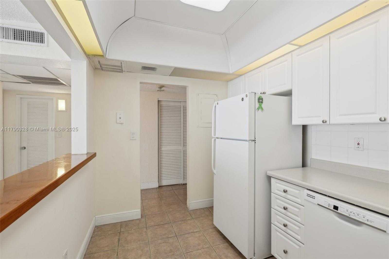Small Image of 19390 COLLINS AVE #712, Sunny Isles Beach Number 22
