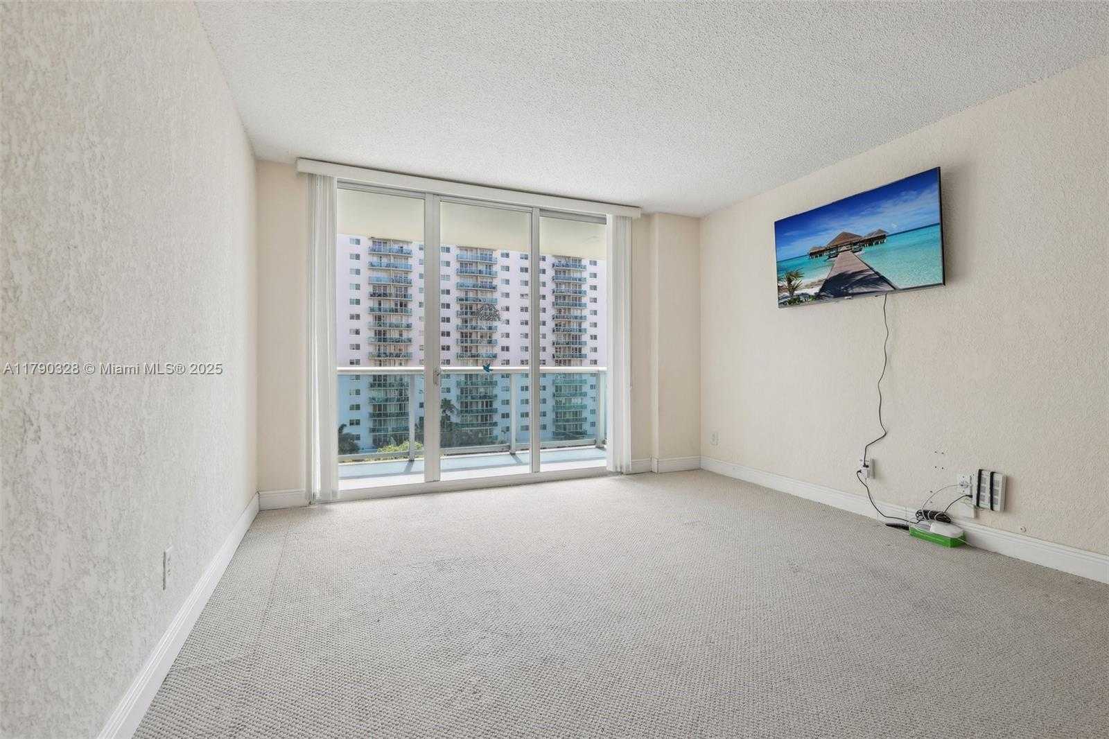 Small Image of 19390 COLLINS AVE #712, Sunny Isles Beach Number 3