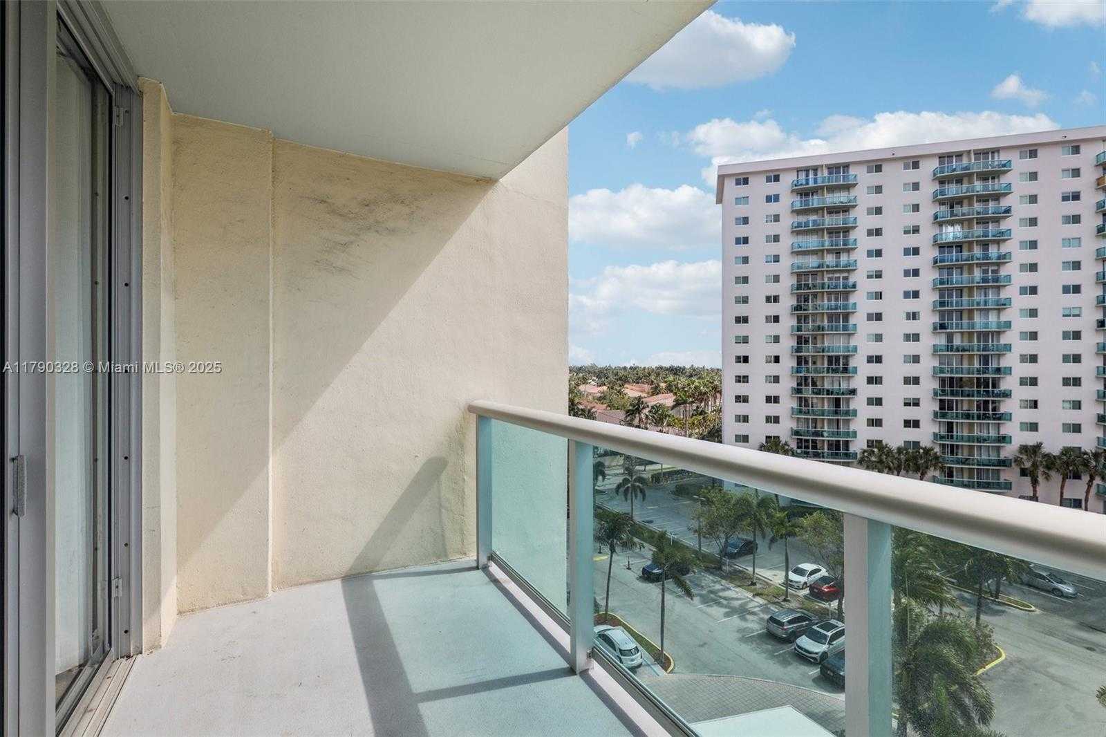 Small Image of 19390 COLLINS AVE #712, Sunny Isles Beach Number 30