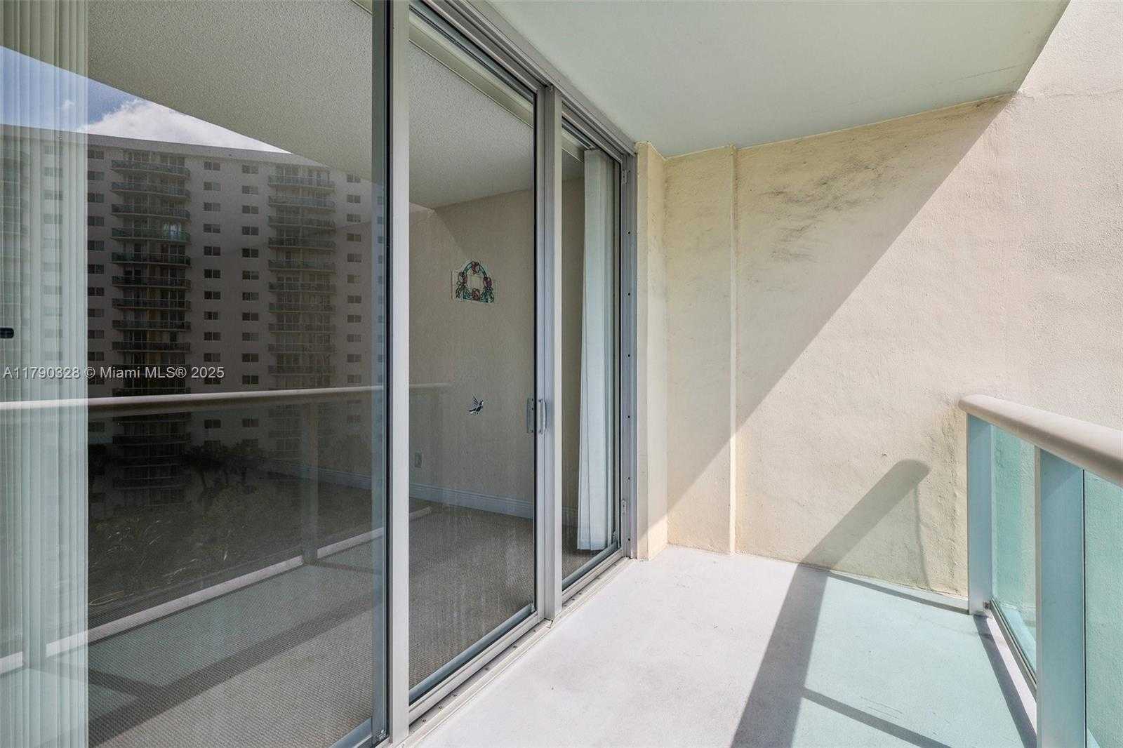 Small Image of 19390 COLLINS AVE #712, Sunny Isles Beach Number 33
