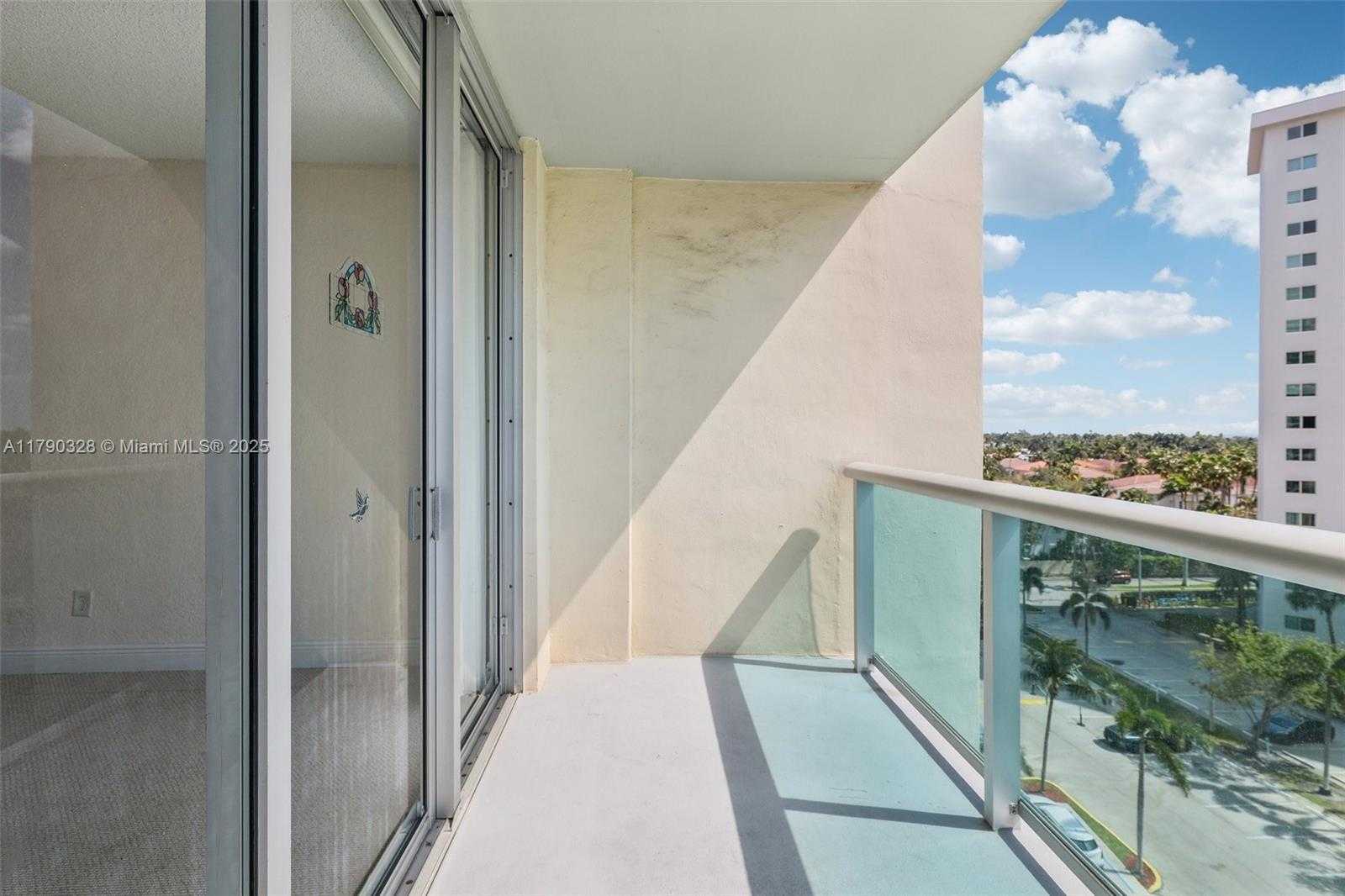 Small Image of 19390 COLLINS AVE #712, Sunny Isles Beach Number 35