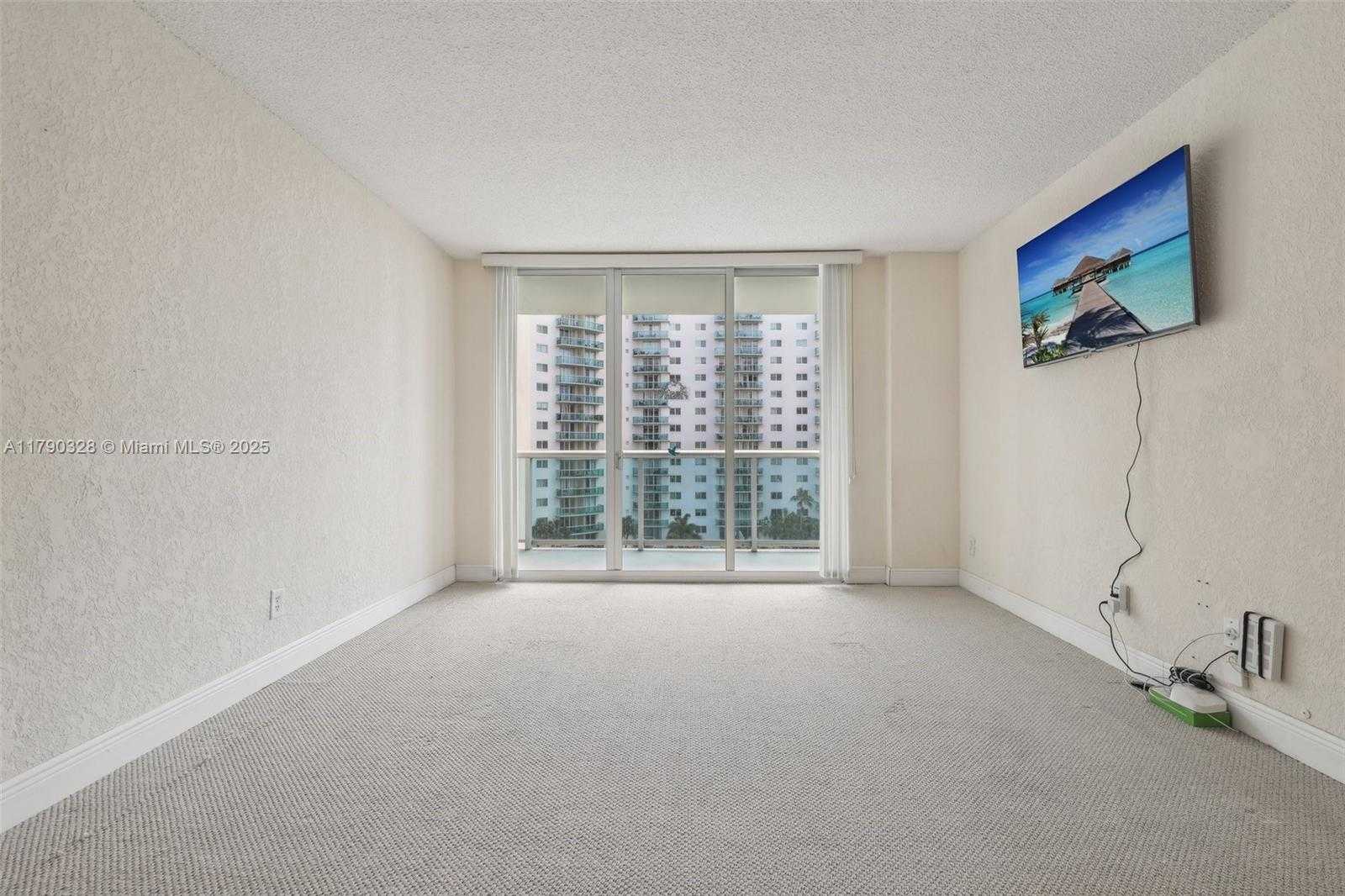 Small Image of 19390 COLLINS AVE #712, Sunny Isles Beach Number 4