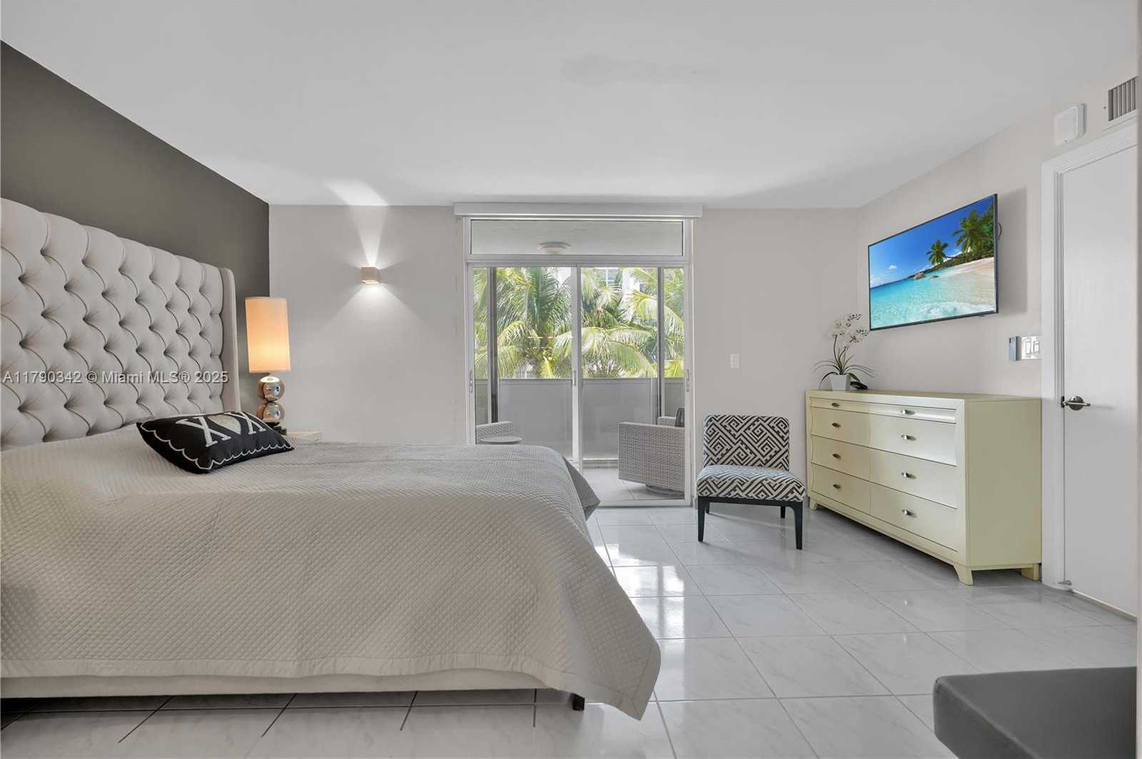 Small Image of 1623 COLLINS AVE #609, Miami Beach Number 16