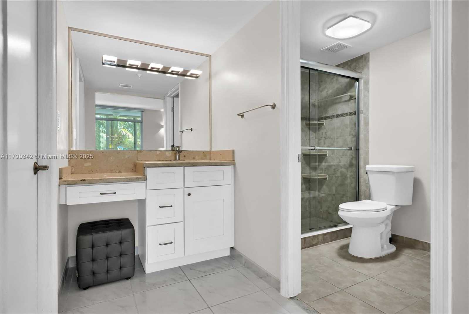 Small Image of 1623 COLLINS AVE #609, Miami Beach Number 20