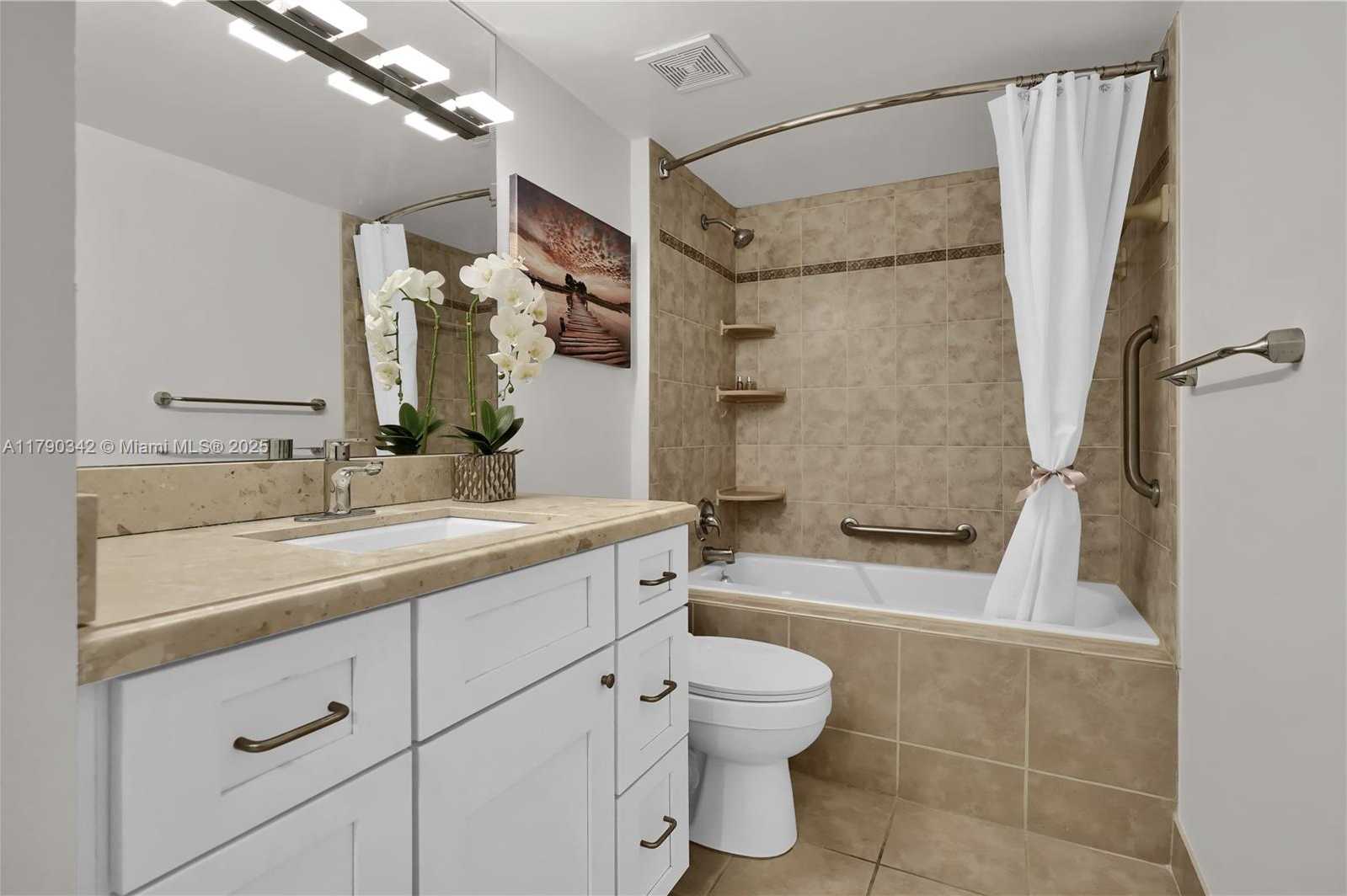Small Image of 1623 COLLINS AVE #609, Miami Beach Number 24