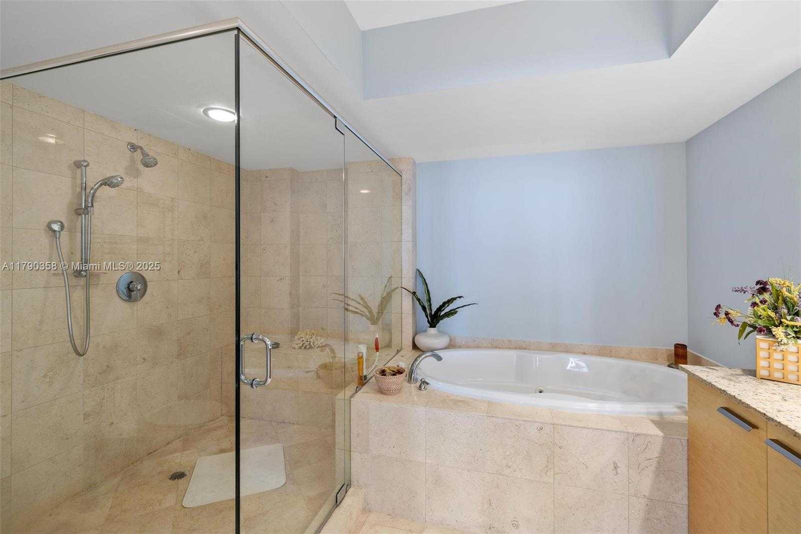 Small Image of 1830 SOUTH OCEAN DR #2810, Hallandale Beach Number 16