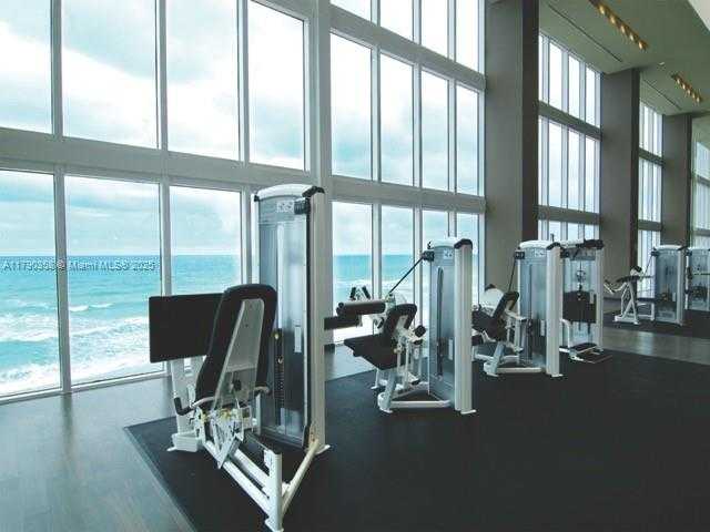 Small Image of 1830 SOUTH OCEAN DR #2810, Hallandale Beach Number 22
