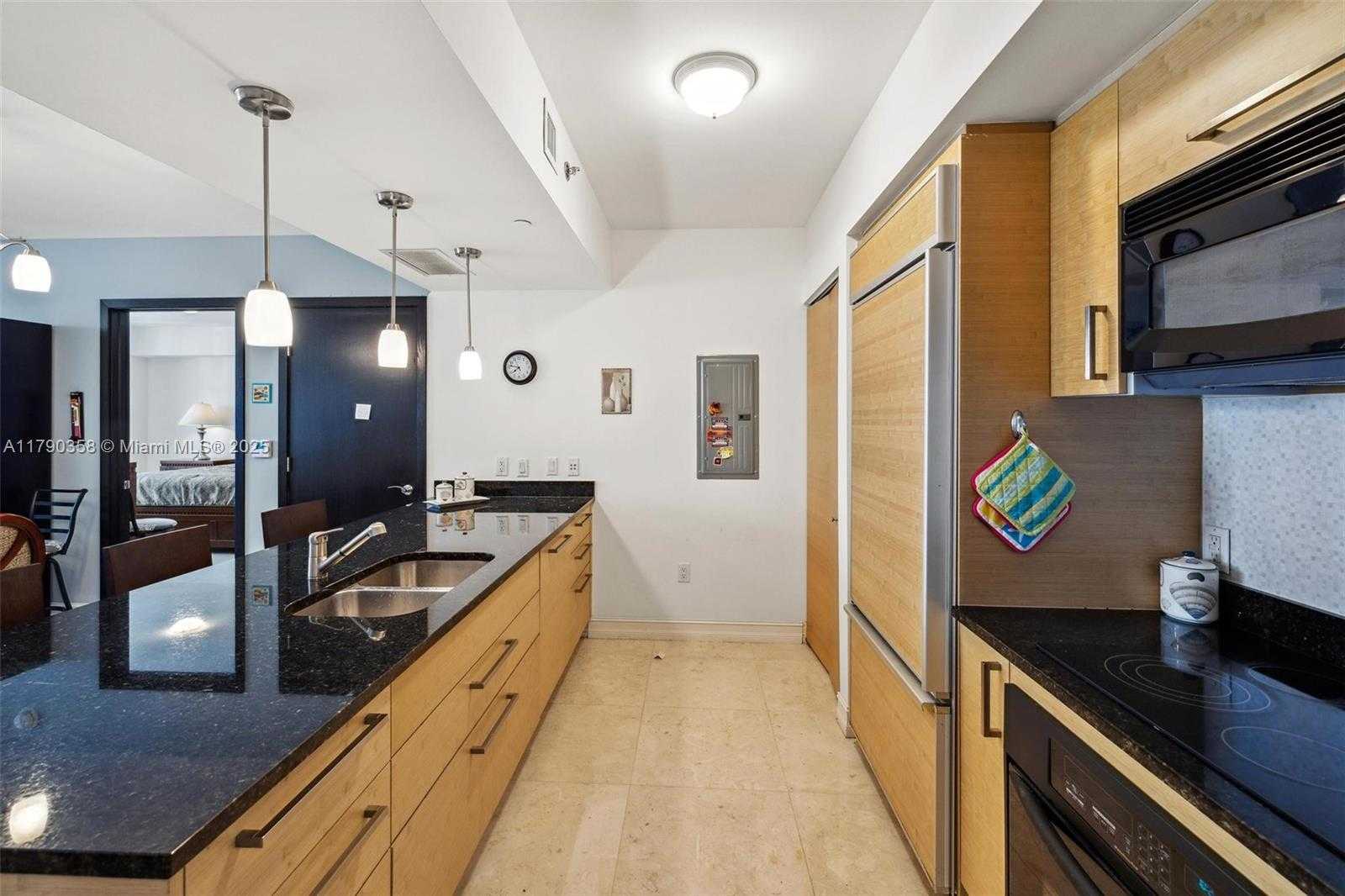 Small Image of 1830 SOUTH OCEAN DR #2810, Hallandale Beach Number 7