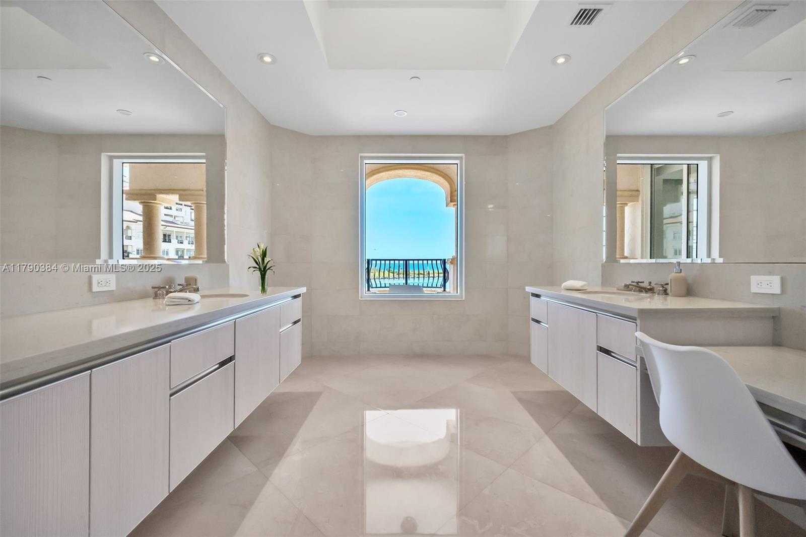 Small Image of 7154 FISHER ISLAND DR #7154, Miami Beach Number 20