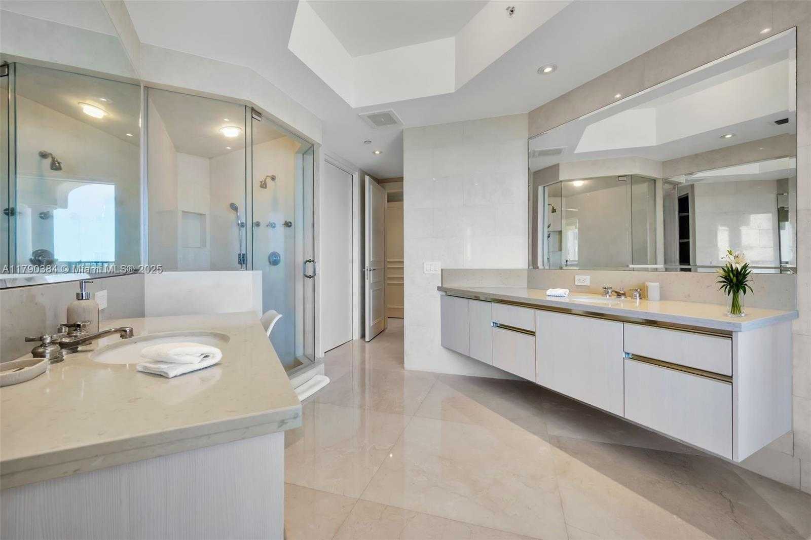 Small Image of 7154 FISHER ISLAND DR #7154, Miami Beach Number 21
