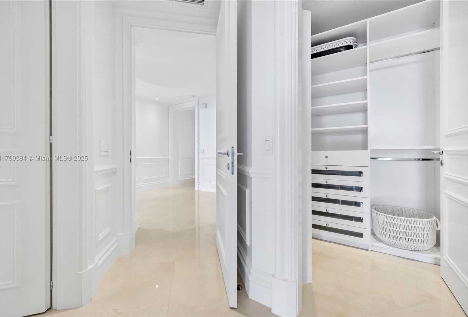 Small Image of 7154 FISHER ISLAND DR #7154, Miami Beach Number 23