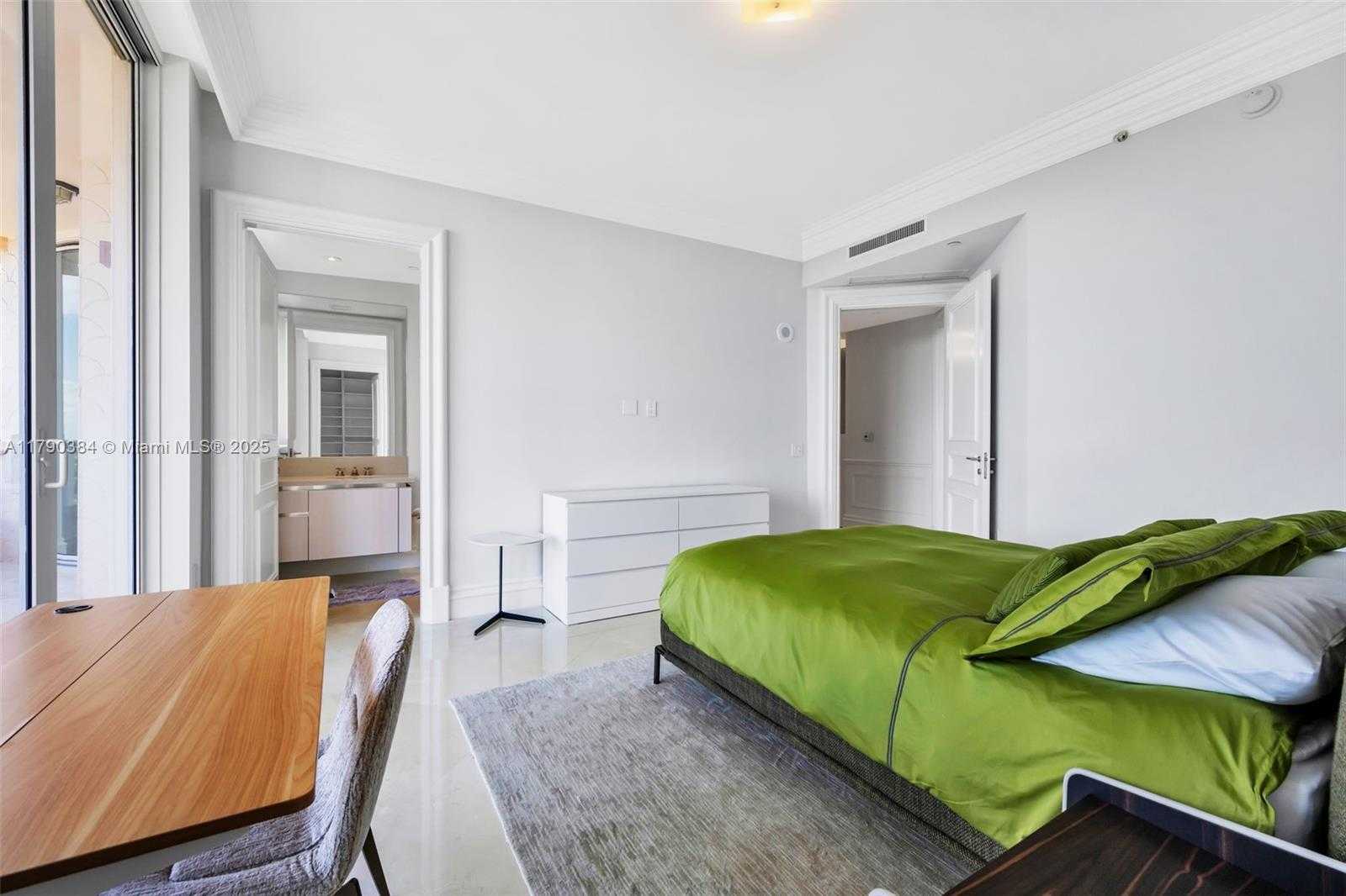 Small Image of 7154 FISHER ISLAND DR #7154, Miami Beach Number 30