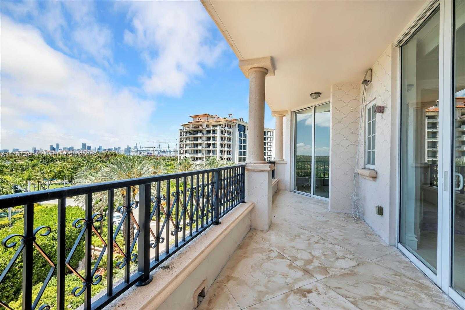 Small Image of 7154 FISHER ISLAND DR #7154, Miami Beach Number 32