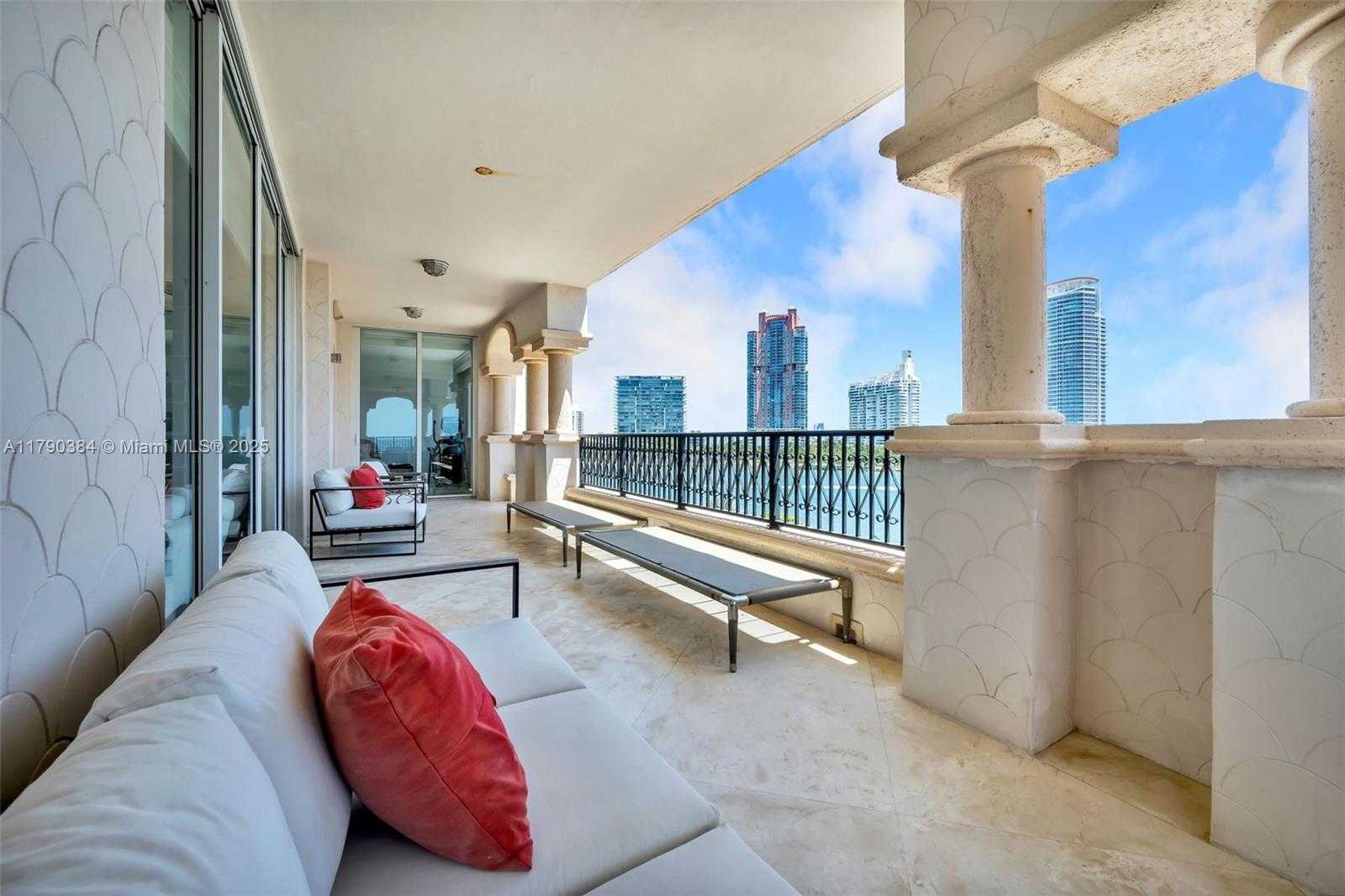 Small Image of 7154 FISHER ISLAND DR #7154, Miami Beach Number 37