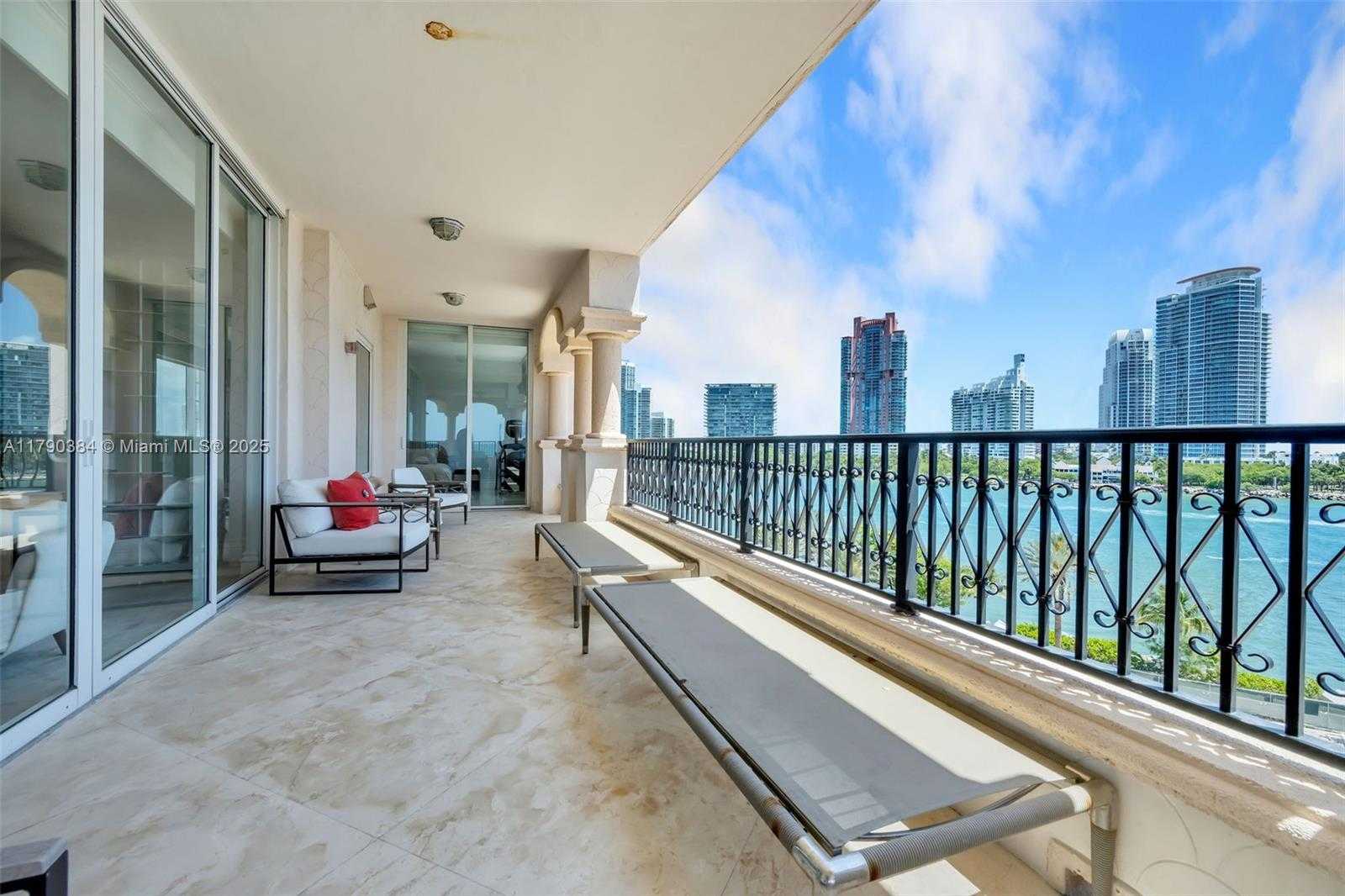 Small Image of 7154 FISHER ISLAND DR #7154, Miami Beach Number 39