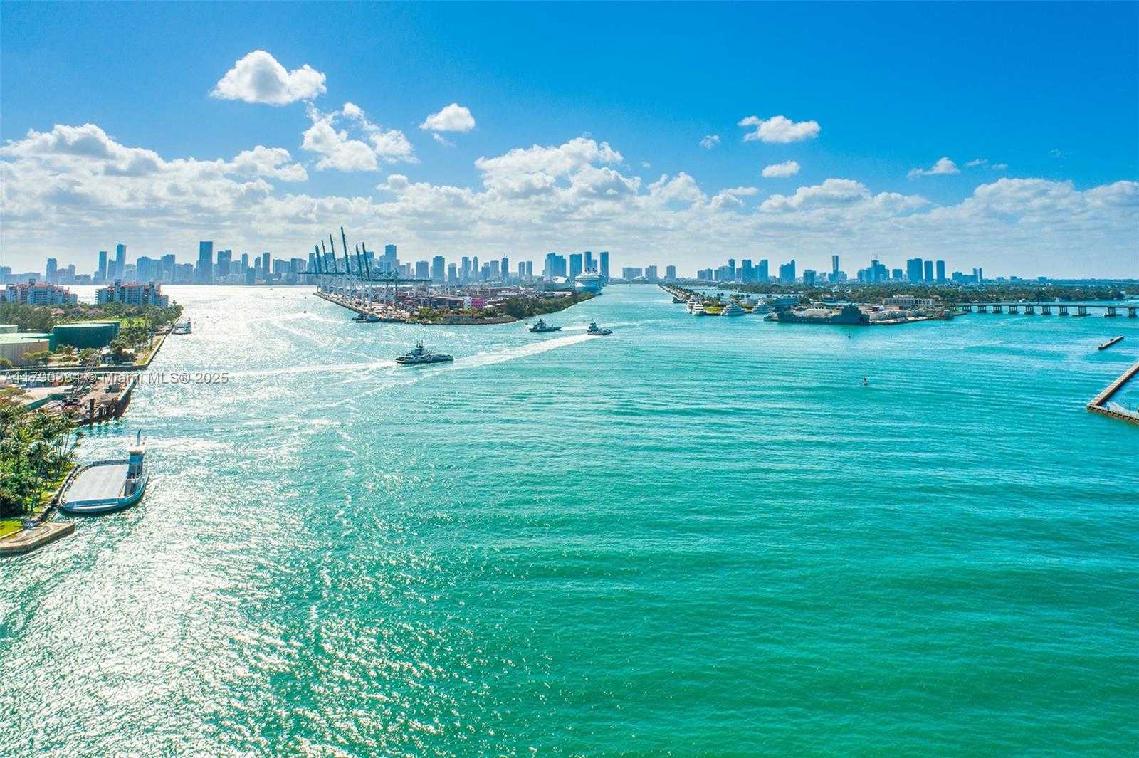 Small Image of 7154 FISHER ISLAND DR #7154, Miami Beach Number 43