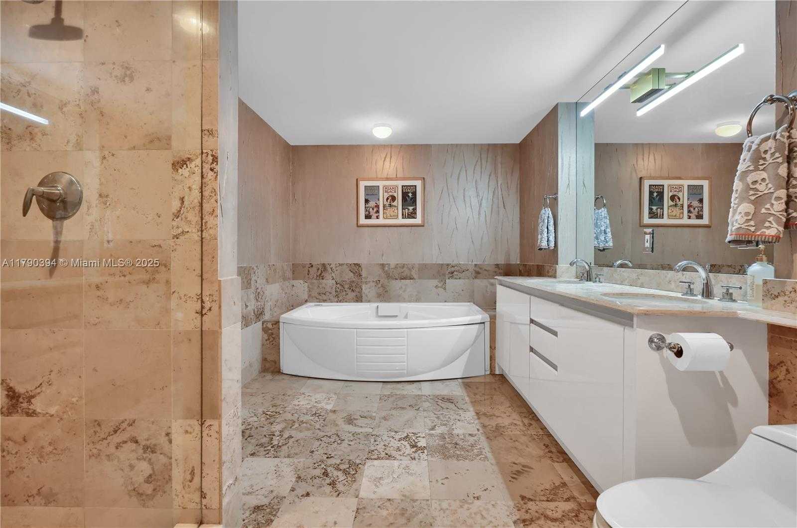 Small Image of 1455 OCEAN DR #603, Miami Beach Number 18