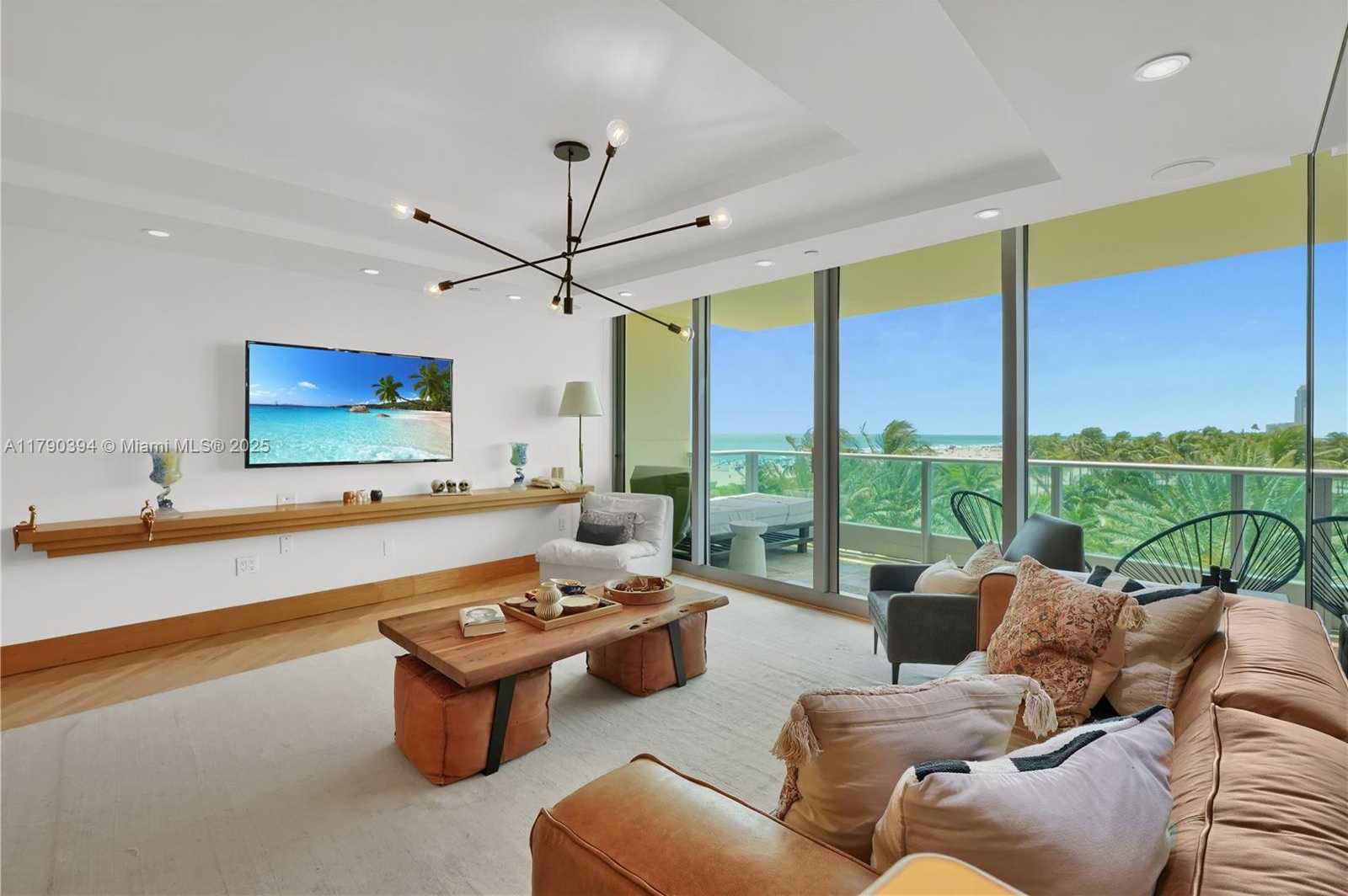 Small Image of 1455 OCEAN DR #603, Miami Beach Number 6