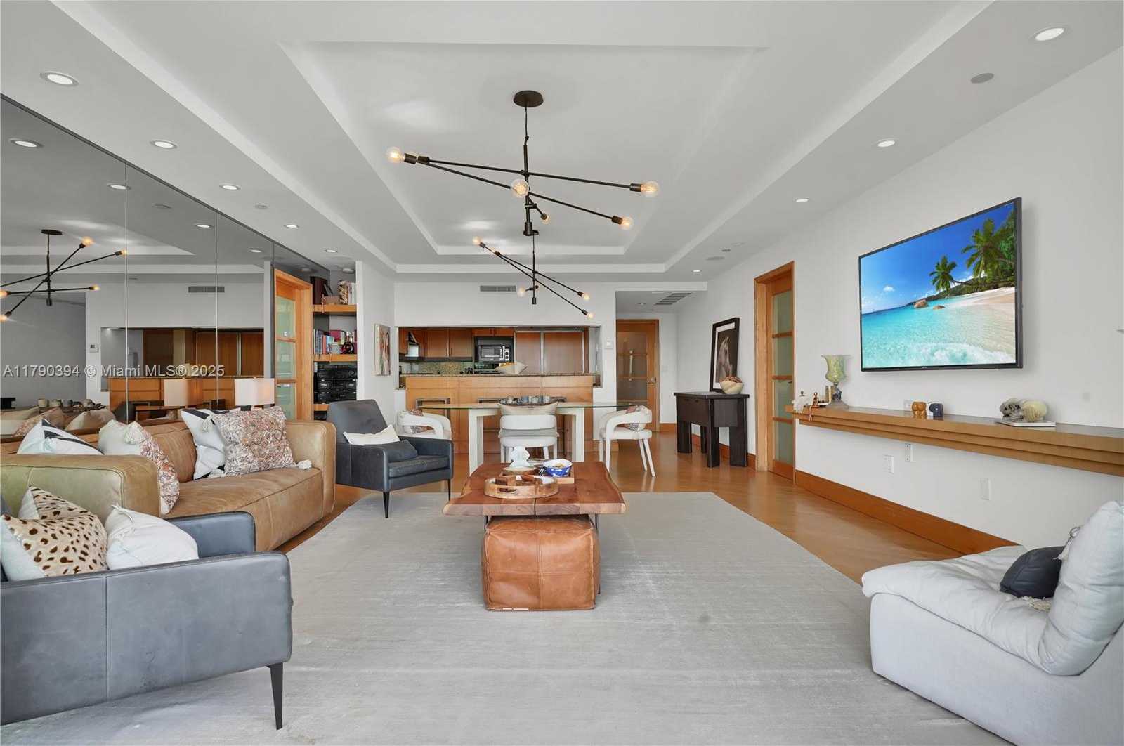 Small Image of 1455 OCEAN DR #603, Miami Beach Number 7