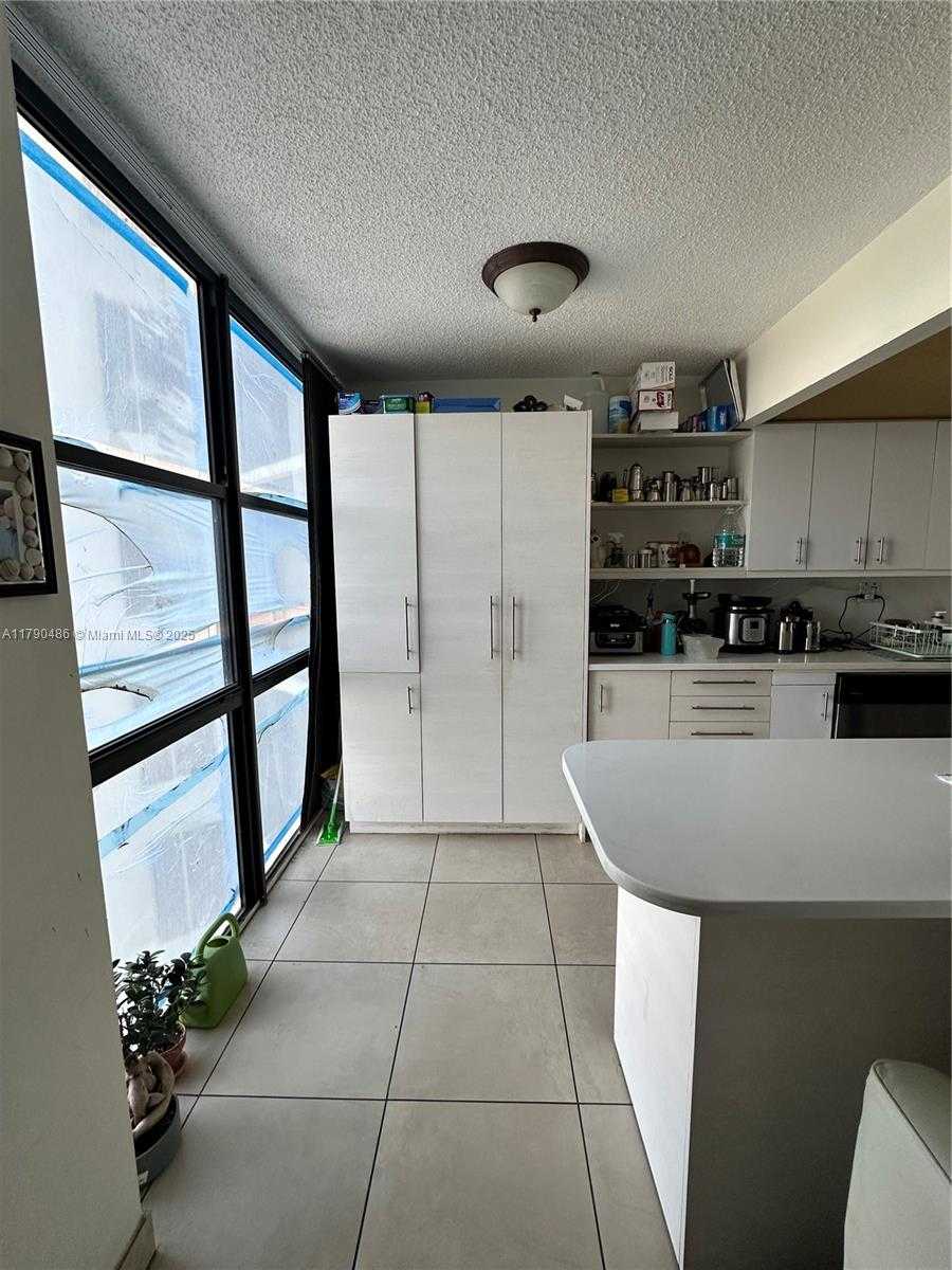 Small Image of 18181 NORTH EAST 31ST CT #705, Aventura Number 6