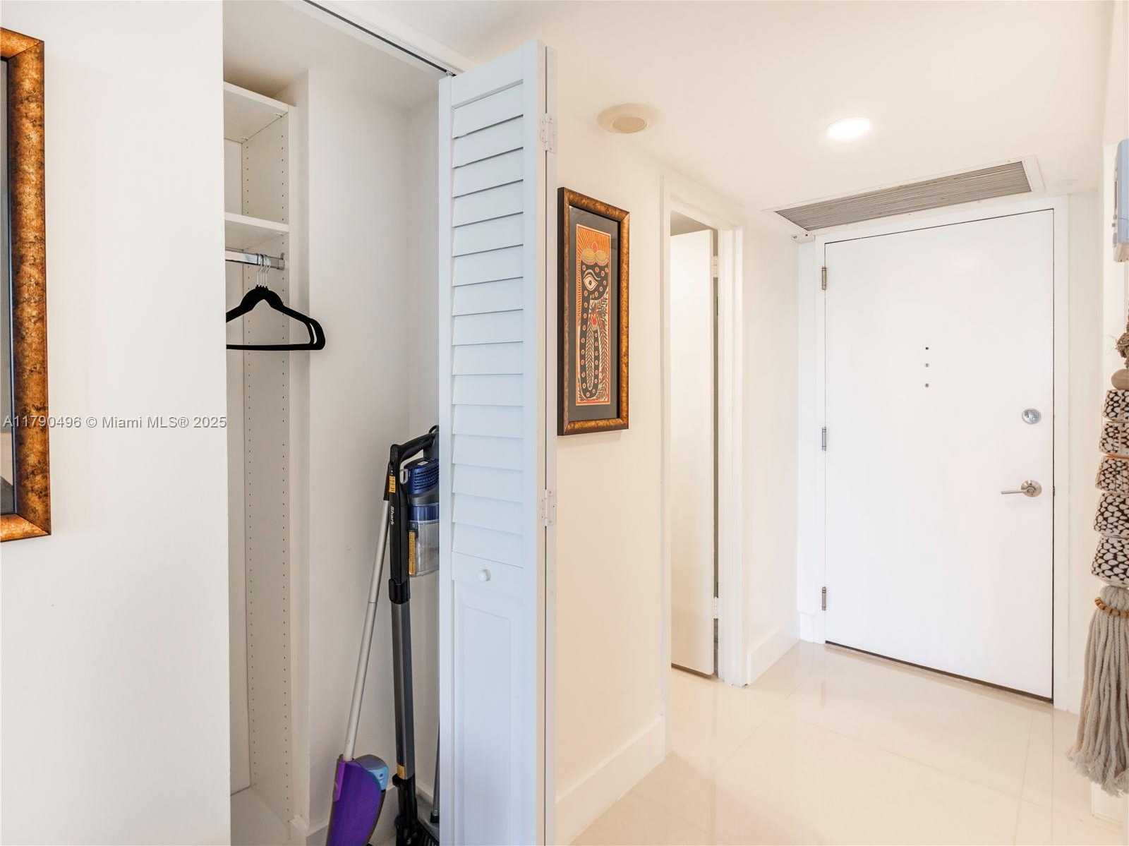 Small Image of 5701 COLLINS AVE #307, Miami Beach Number 18