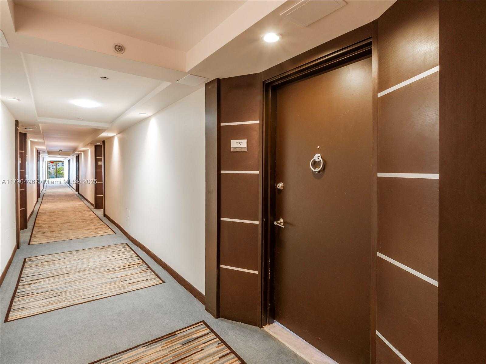 Small Image of 5701 COLLINS AVE #307, Miami Beach Number 21