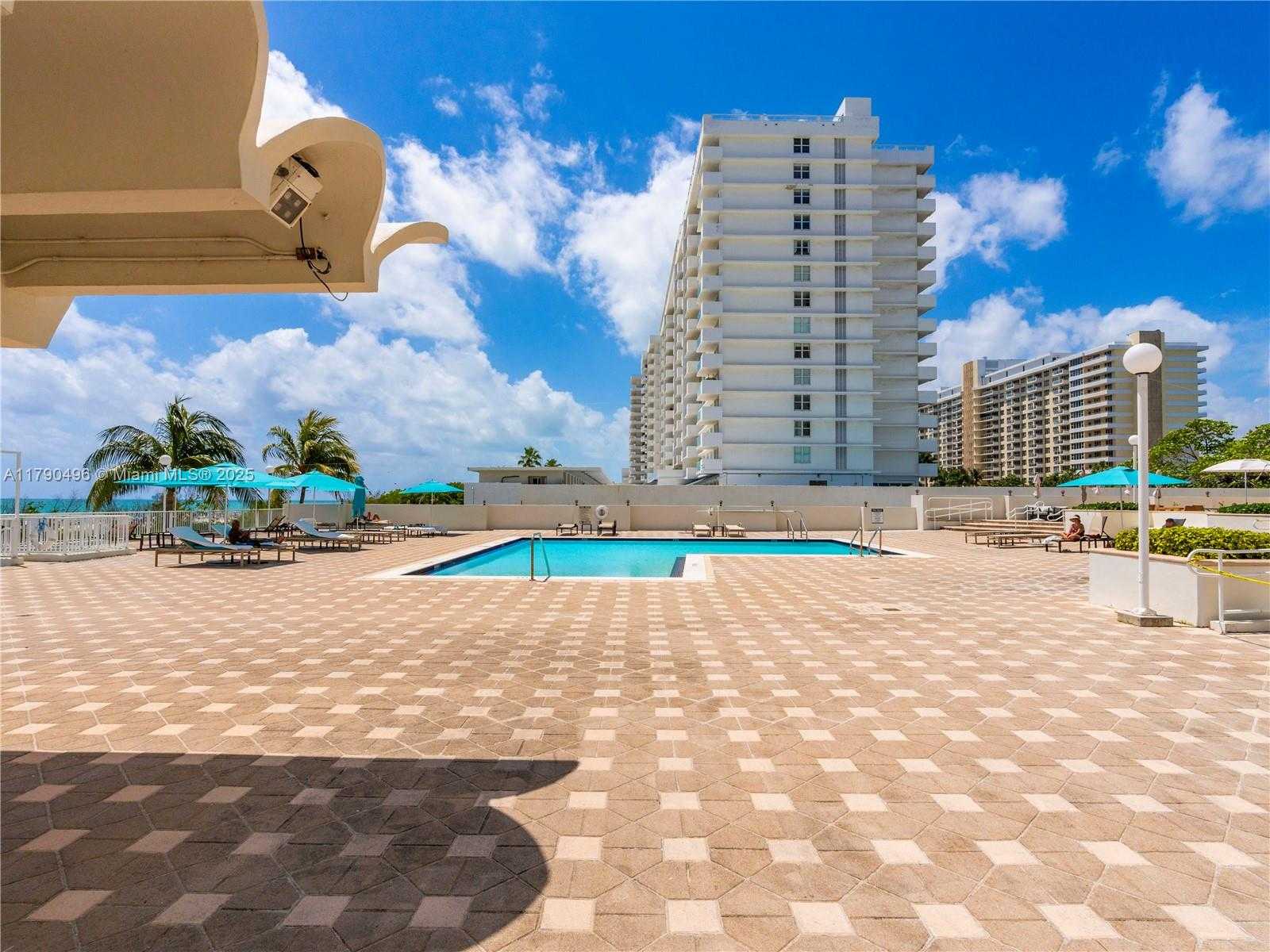 Small Image of 5701 COLLINS AVE #307, Miami Beach Number 22