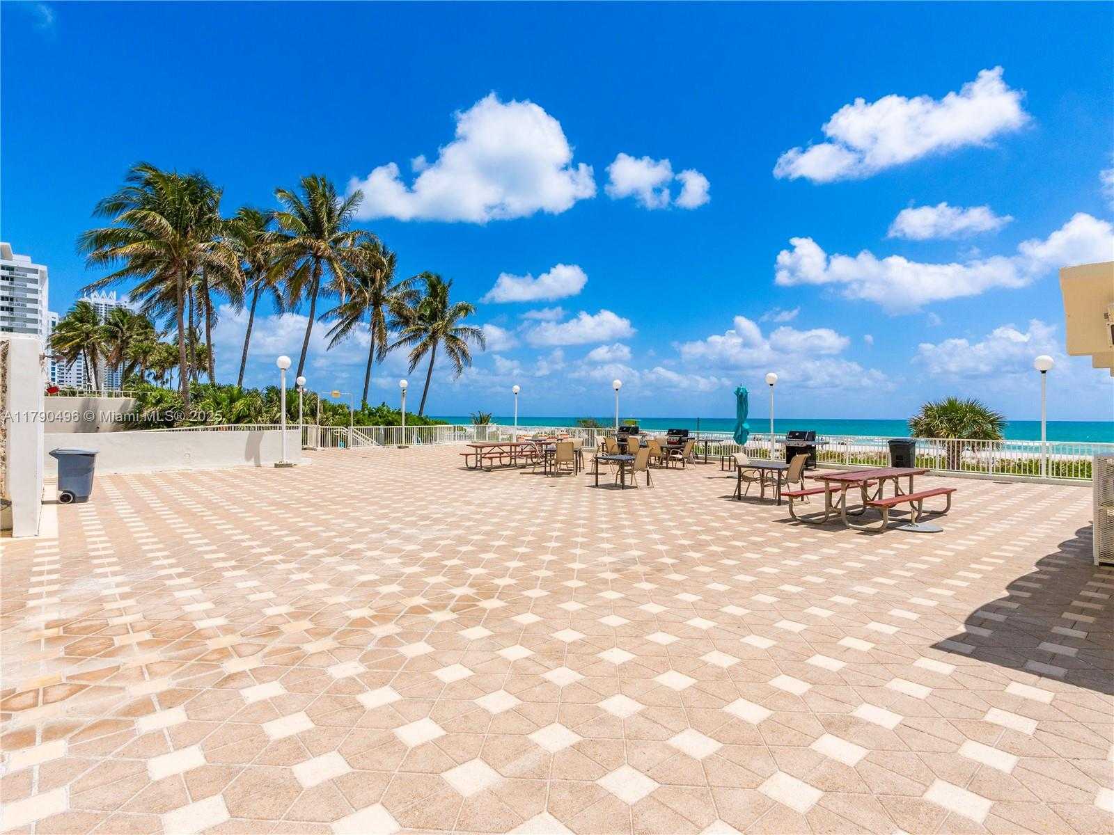 Small Image of 5701 COLLINS AVE #307, Miami Beach Number 23